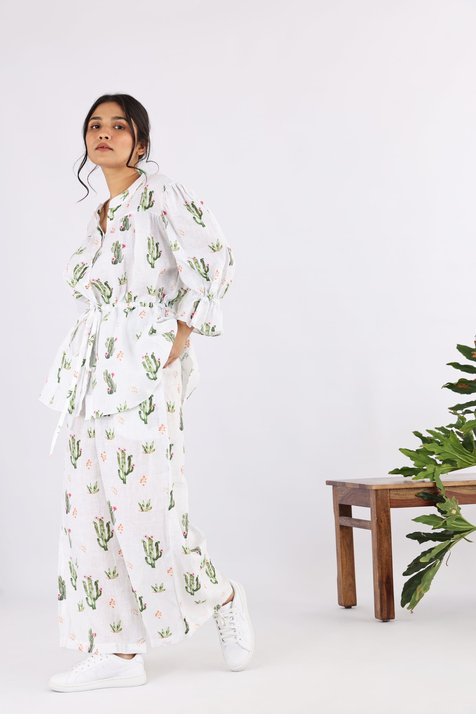 The cereus flared pants