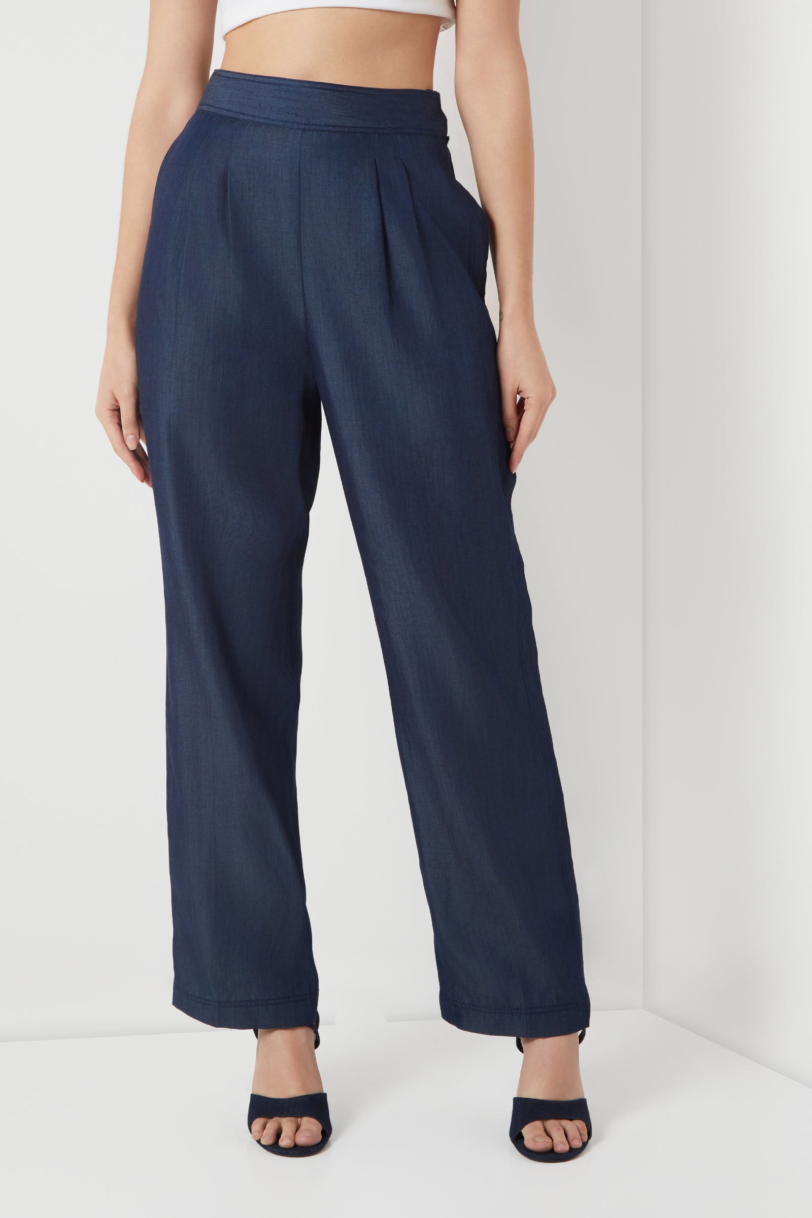 Tencel Denim Pleated Trousers