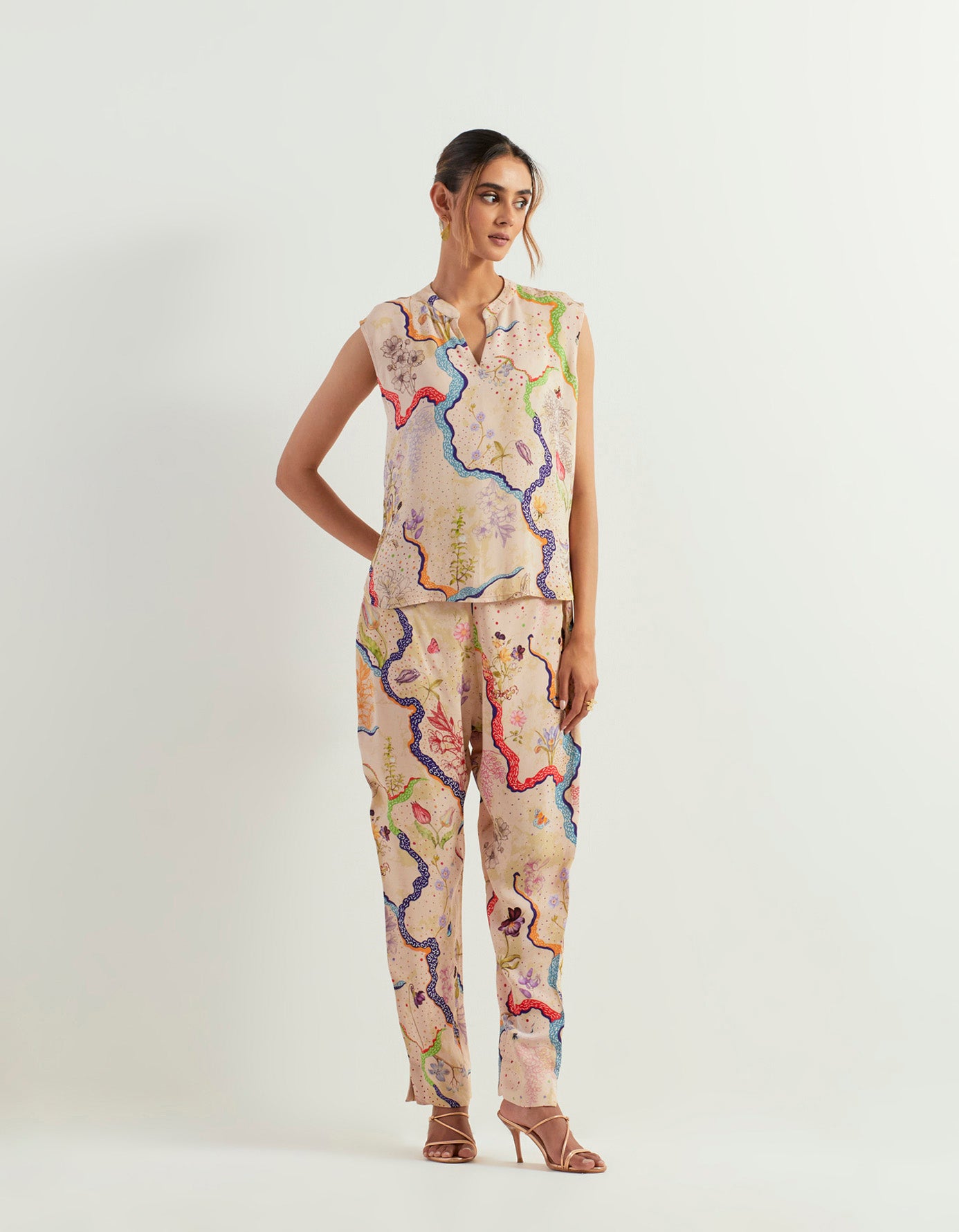 Eclectic printed top with heavy georgette pants