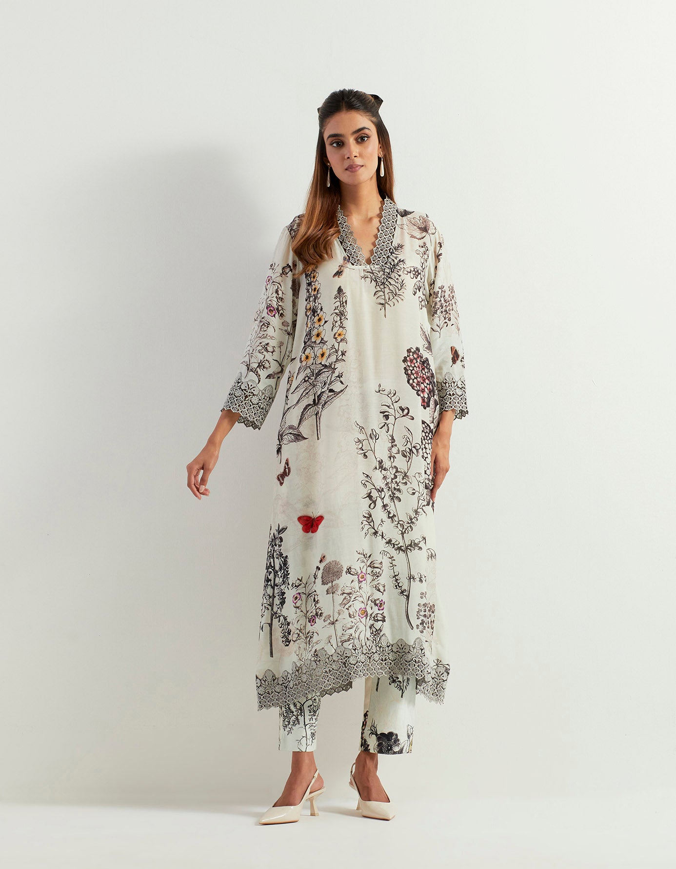 Saaya printed tunic with lace details and  stretch cotton pants