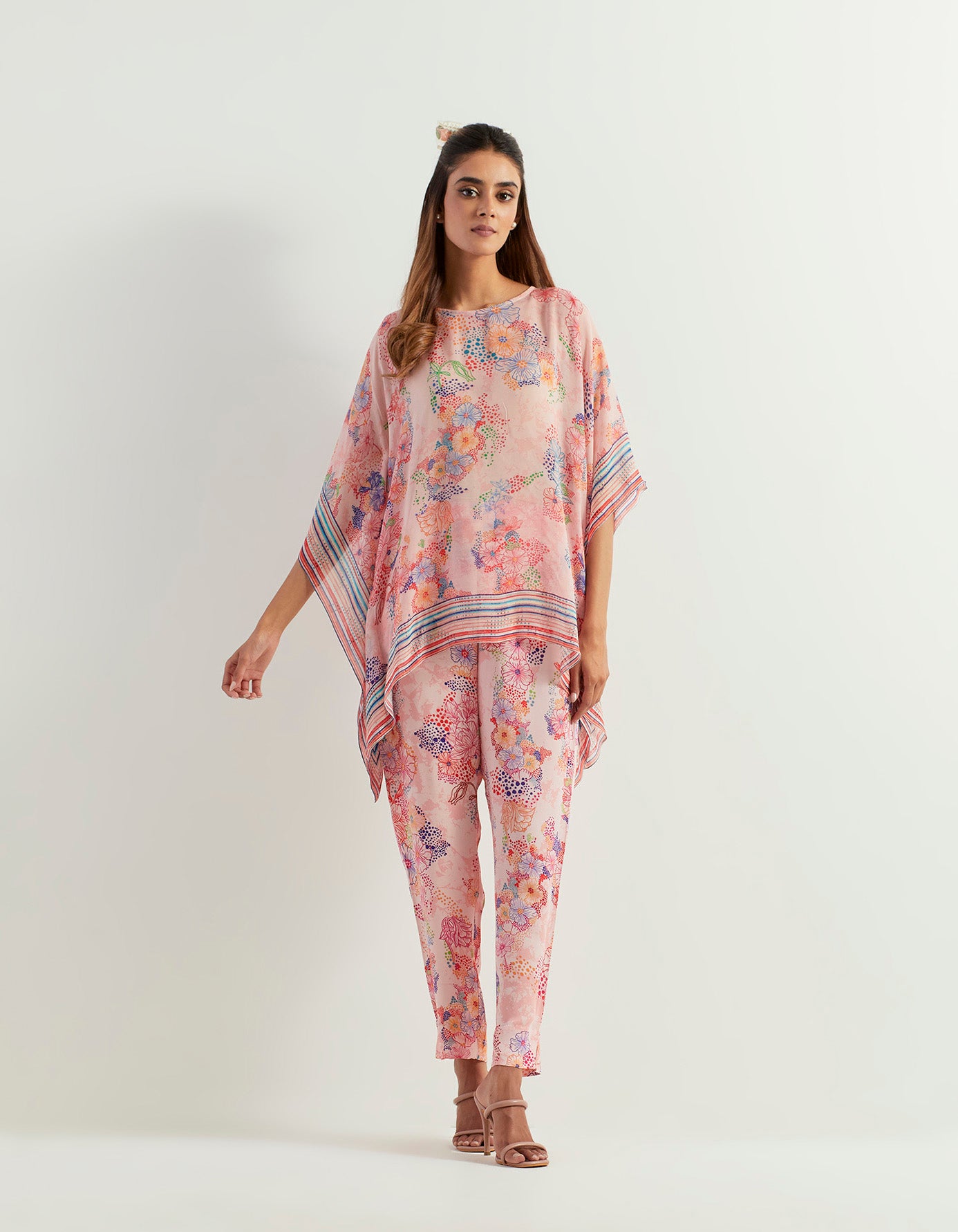 Printed poncho top with heavy georgette pants