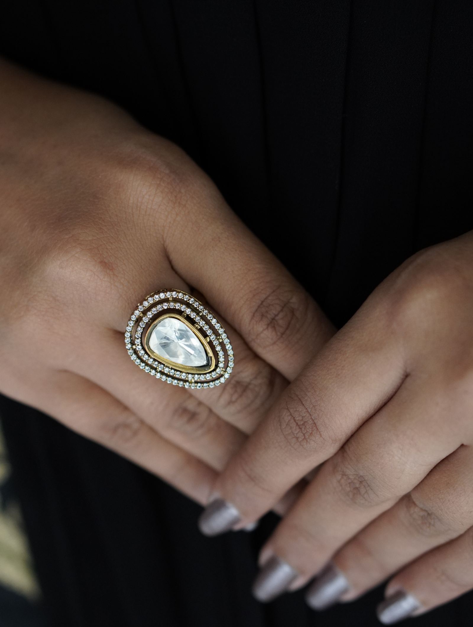 Moissanite Fingerring Victorian Finish