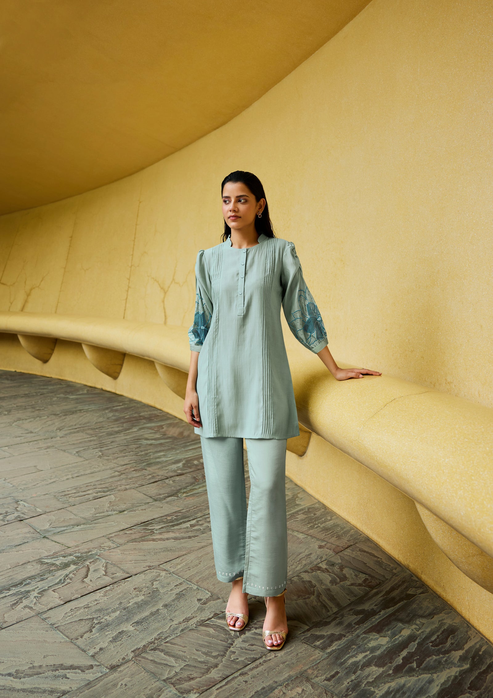 Kaftanize Mint Green Floral Sequins Pin Tucks Viscose Tunic With Trouser