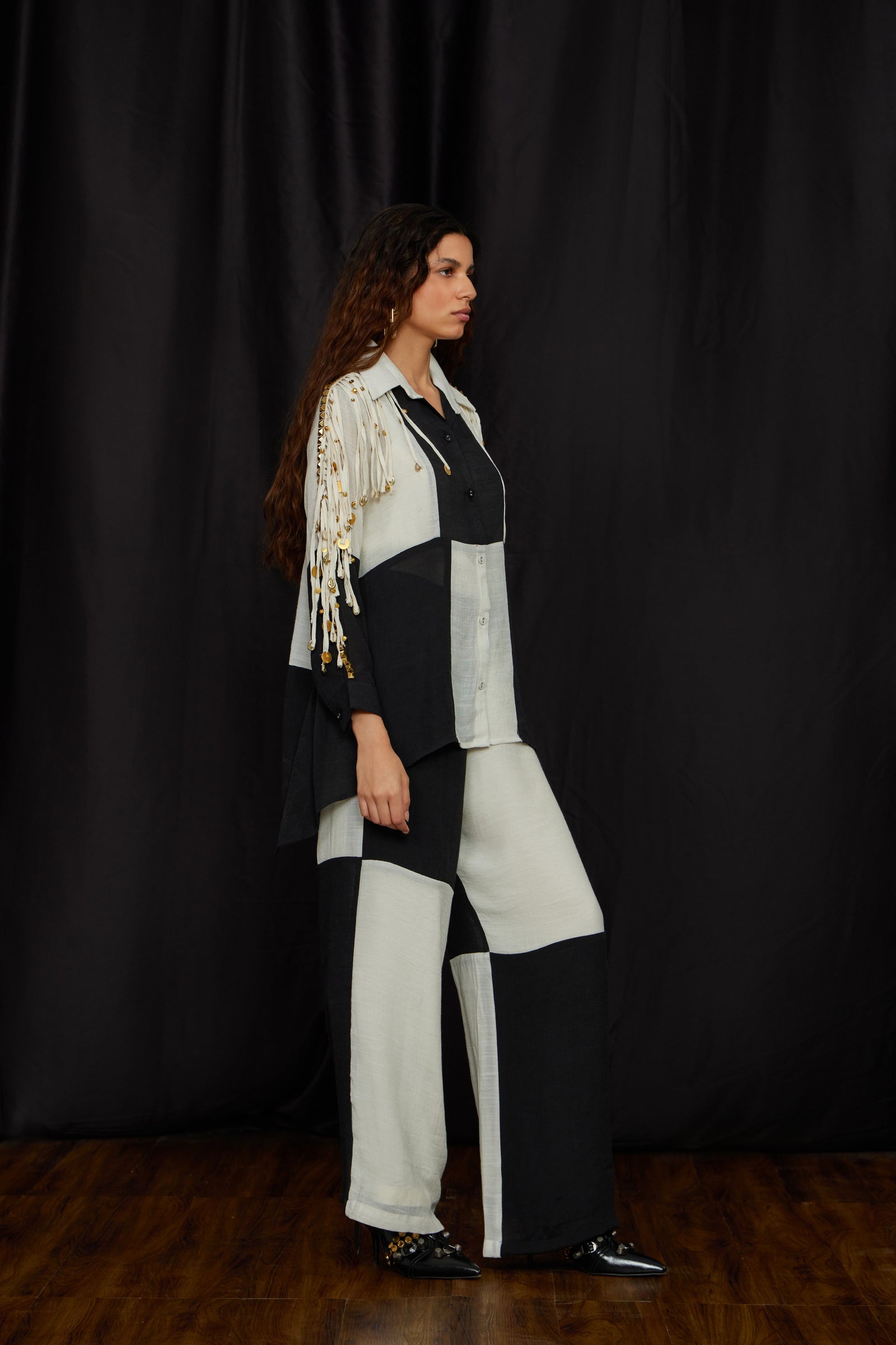 Black & White Panelled Jhalar Shirt Set ( ENF/59 )