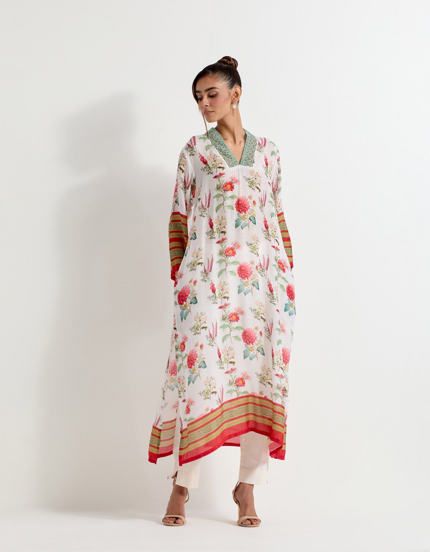 Daisy printed kurta with lattice work detail around neck and stretch lycra pants