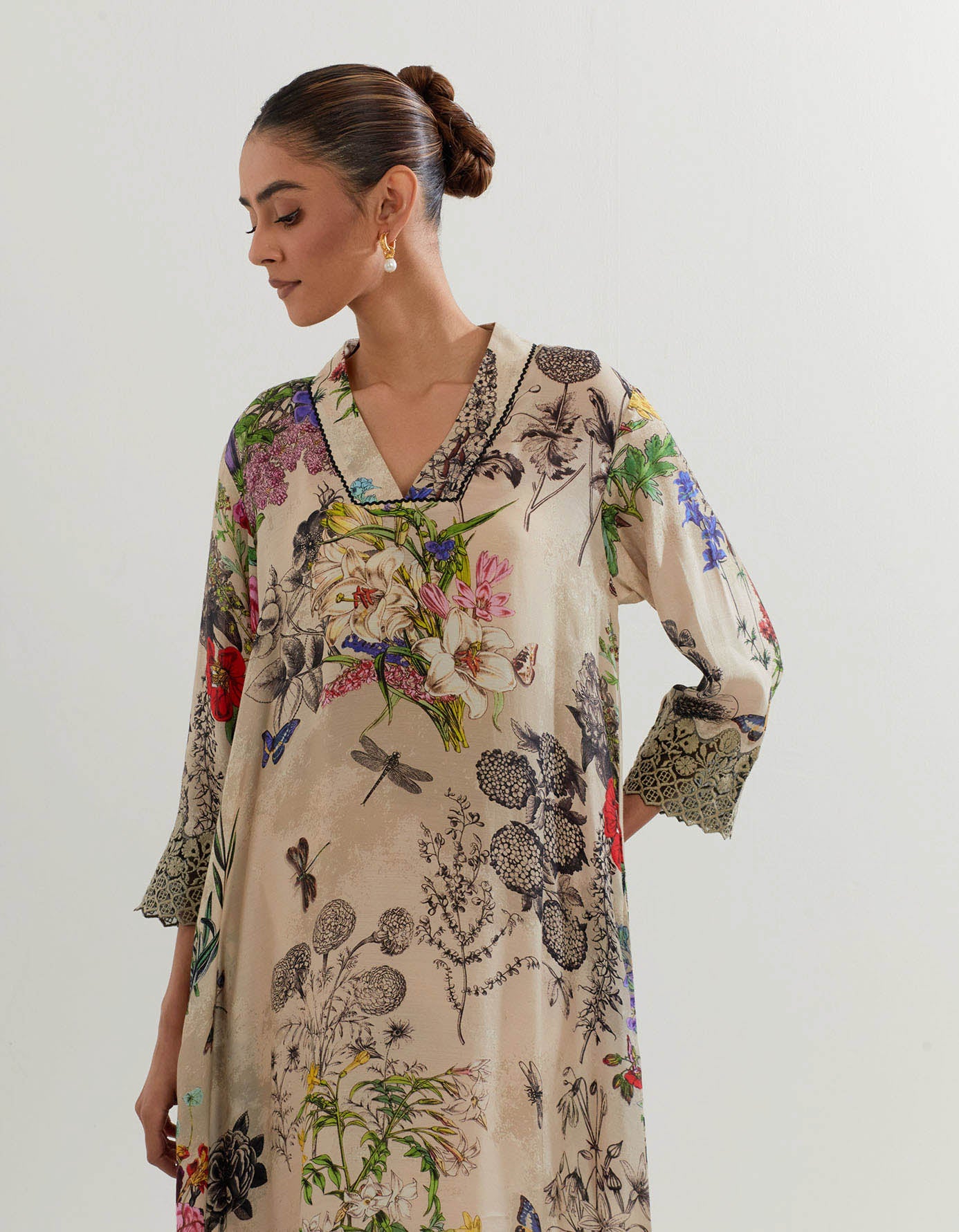 Aline tunic in botanical print with rehsam embrodroidered border paired with stretch cotton pants