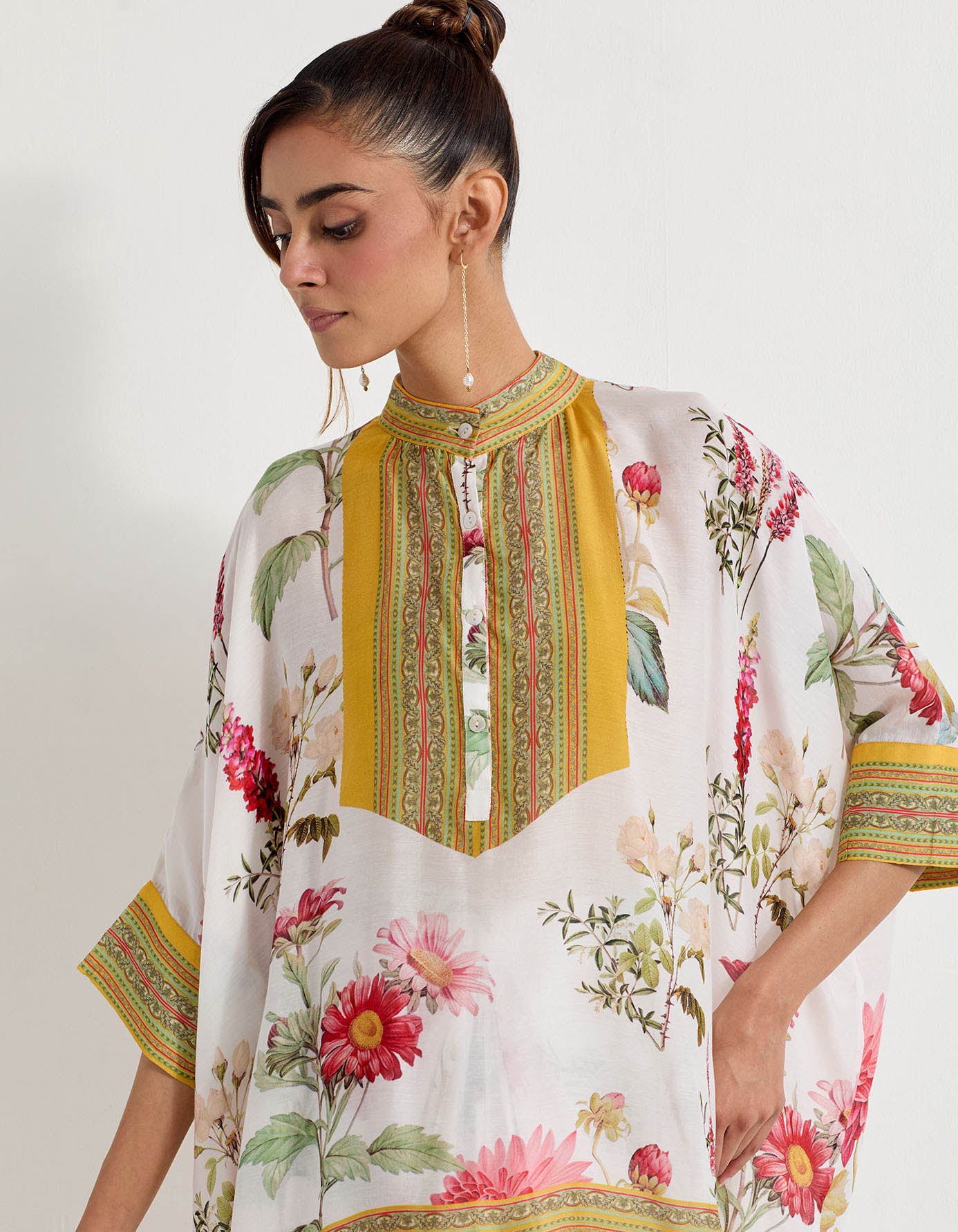 Daisy printed baggy top paired with drape skirt