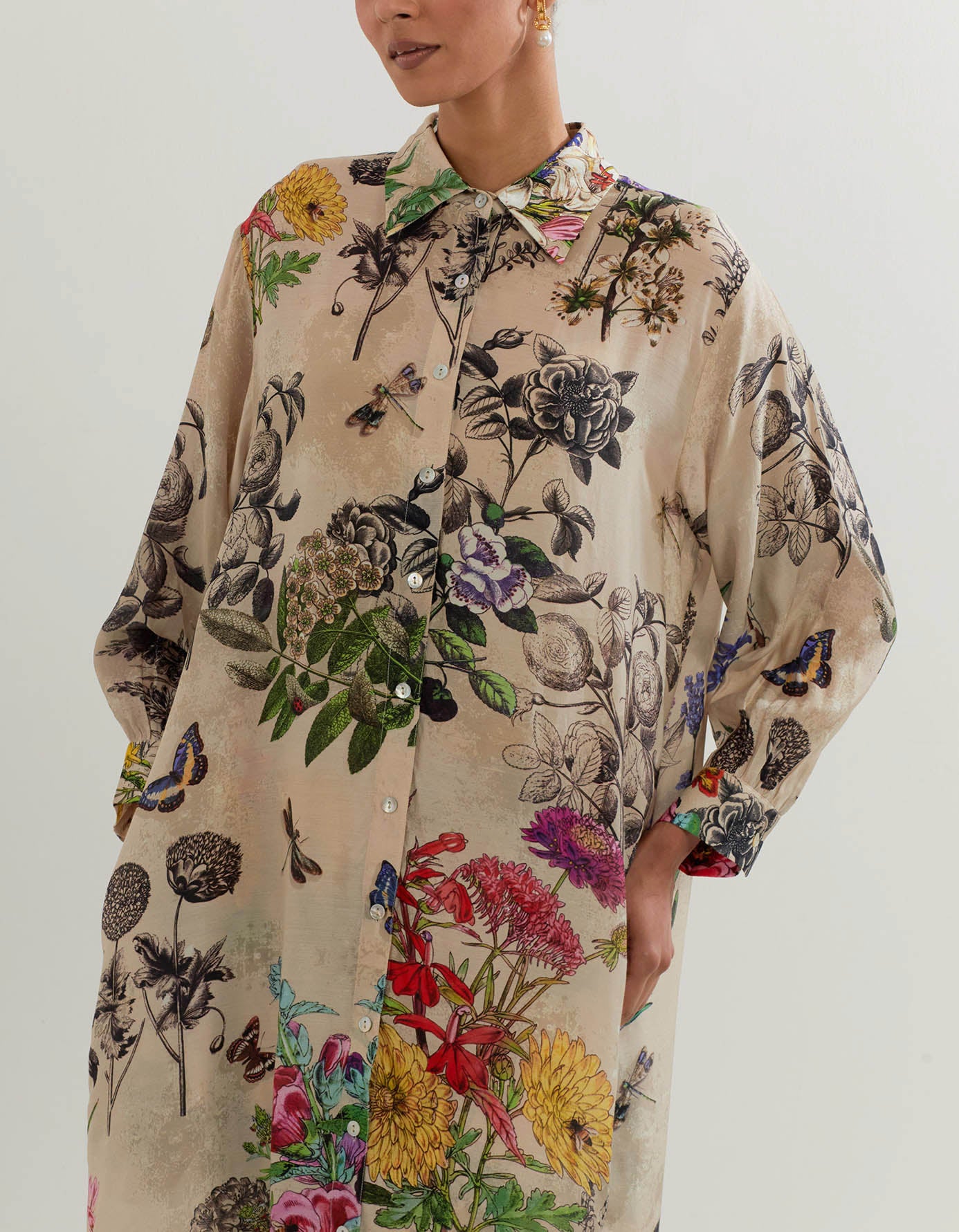 Long shirt tunic in botanical print with rehsam embrodroidered border paired with stretch cotton pants