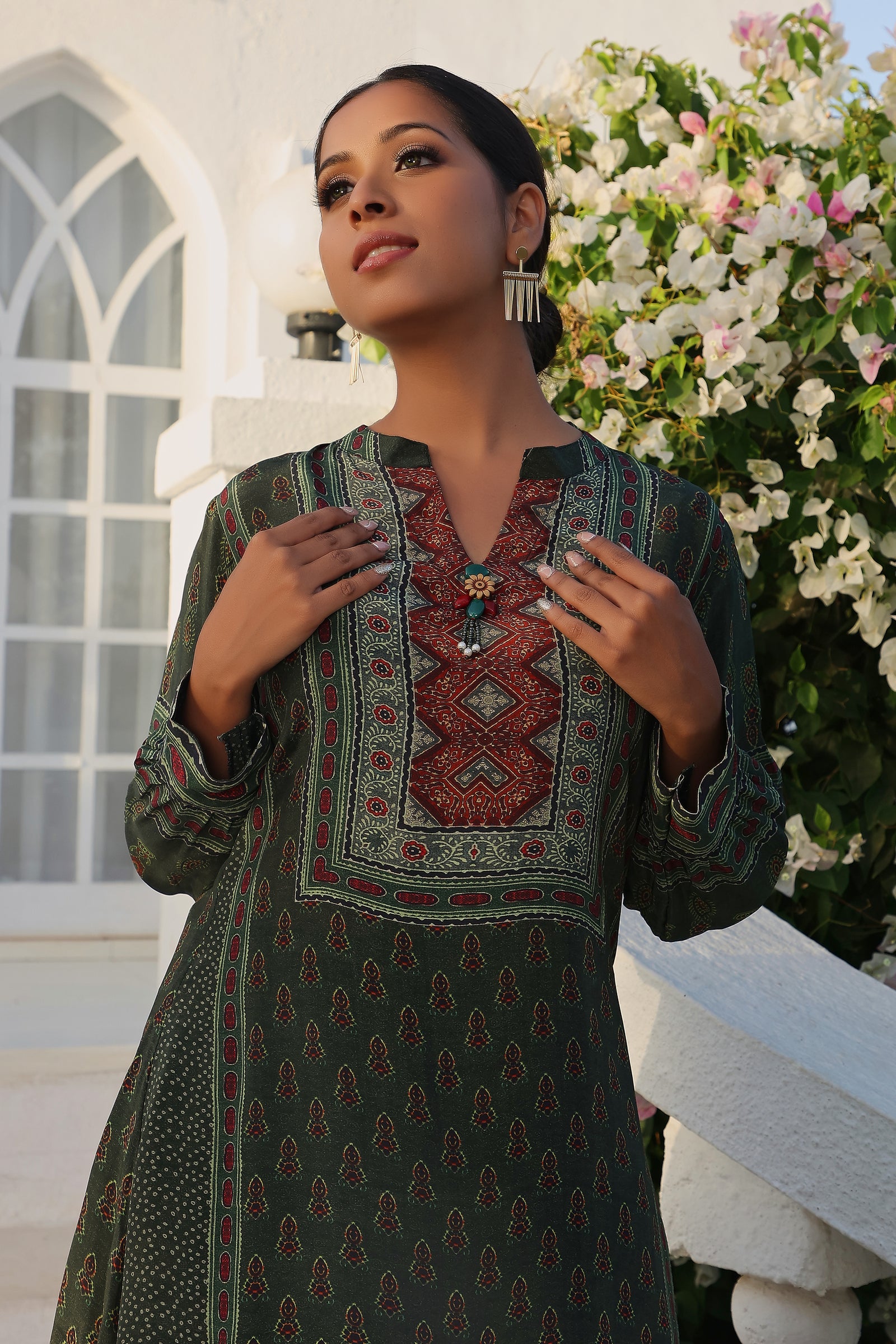 Kyna Deep Green Contemporary Traditional Placement Print Tunic Set With Embellishment Detail At Neck