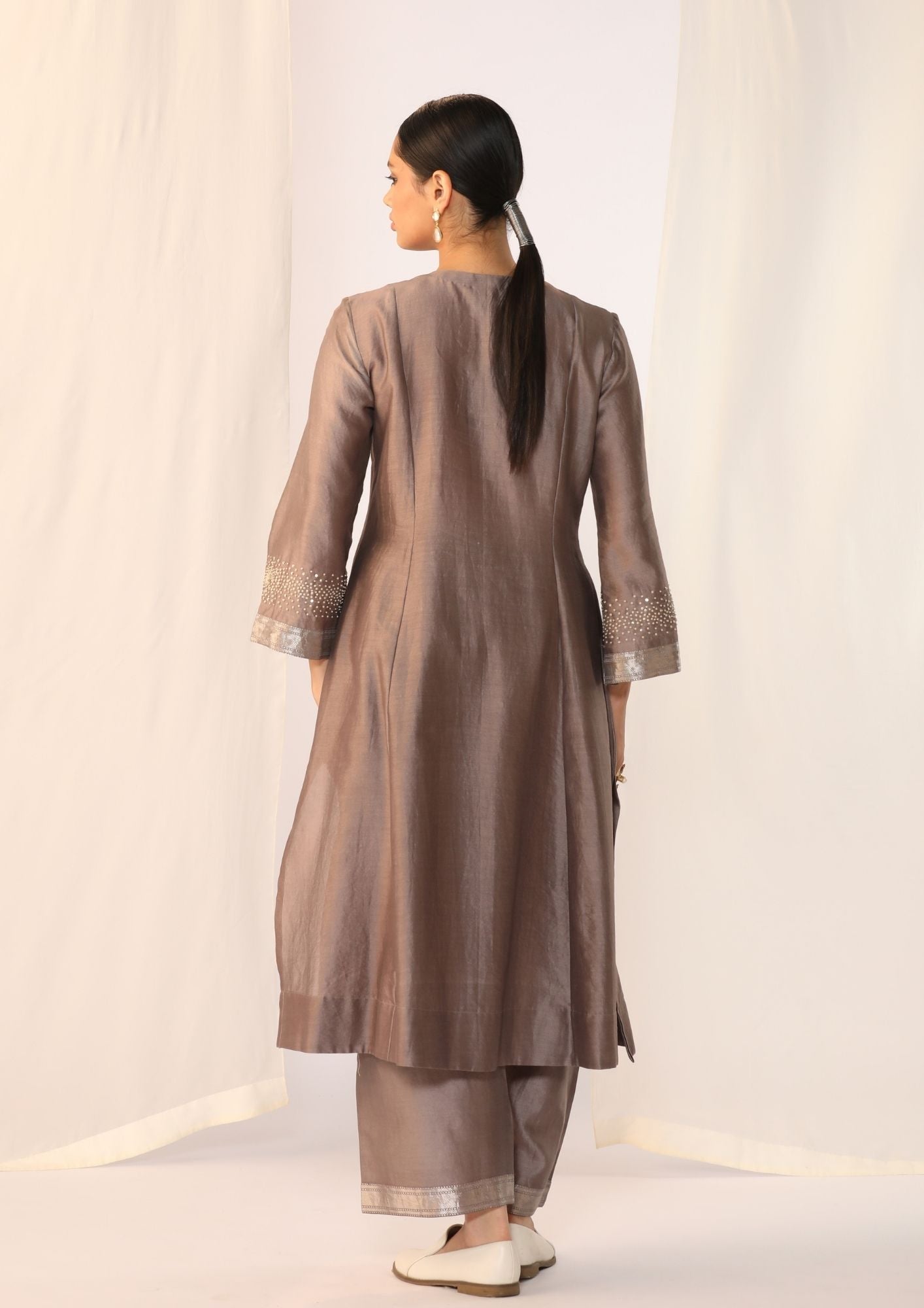 Silk Chanderi Kurta With French Knot Embroidary Paired With Pants