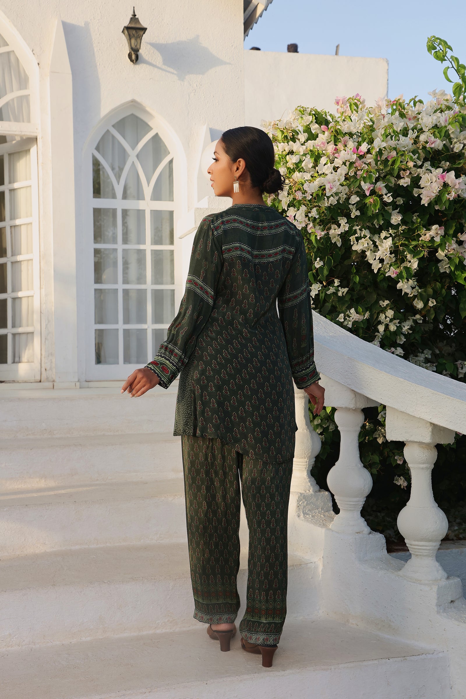 Kyna Deep Green Contemporary Traditional Placement Print Tunic Set With Embellishment Detail At Neck