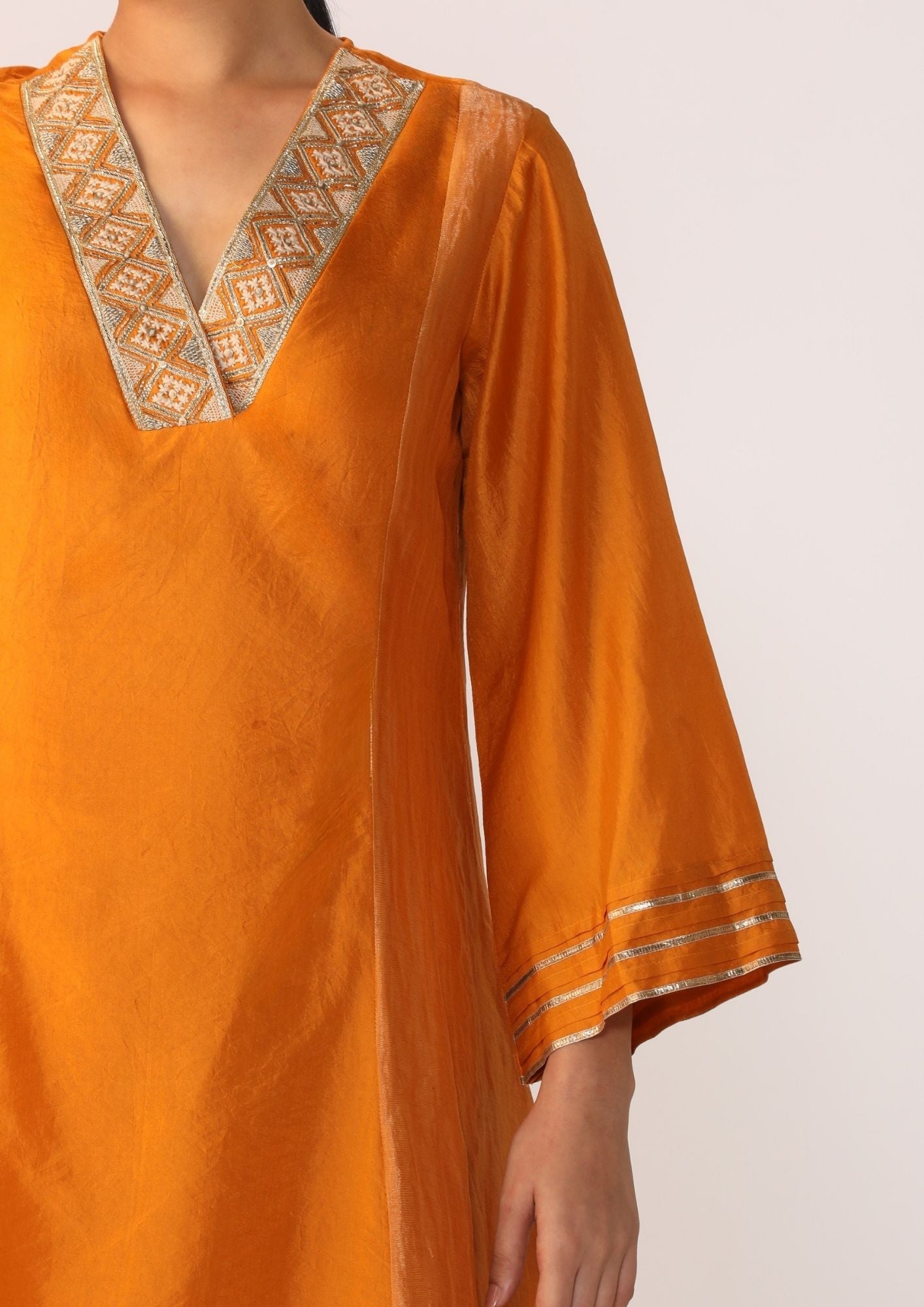 Double-Layer Kurta With  Handwork  On Neckline Paired With Pants