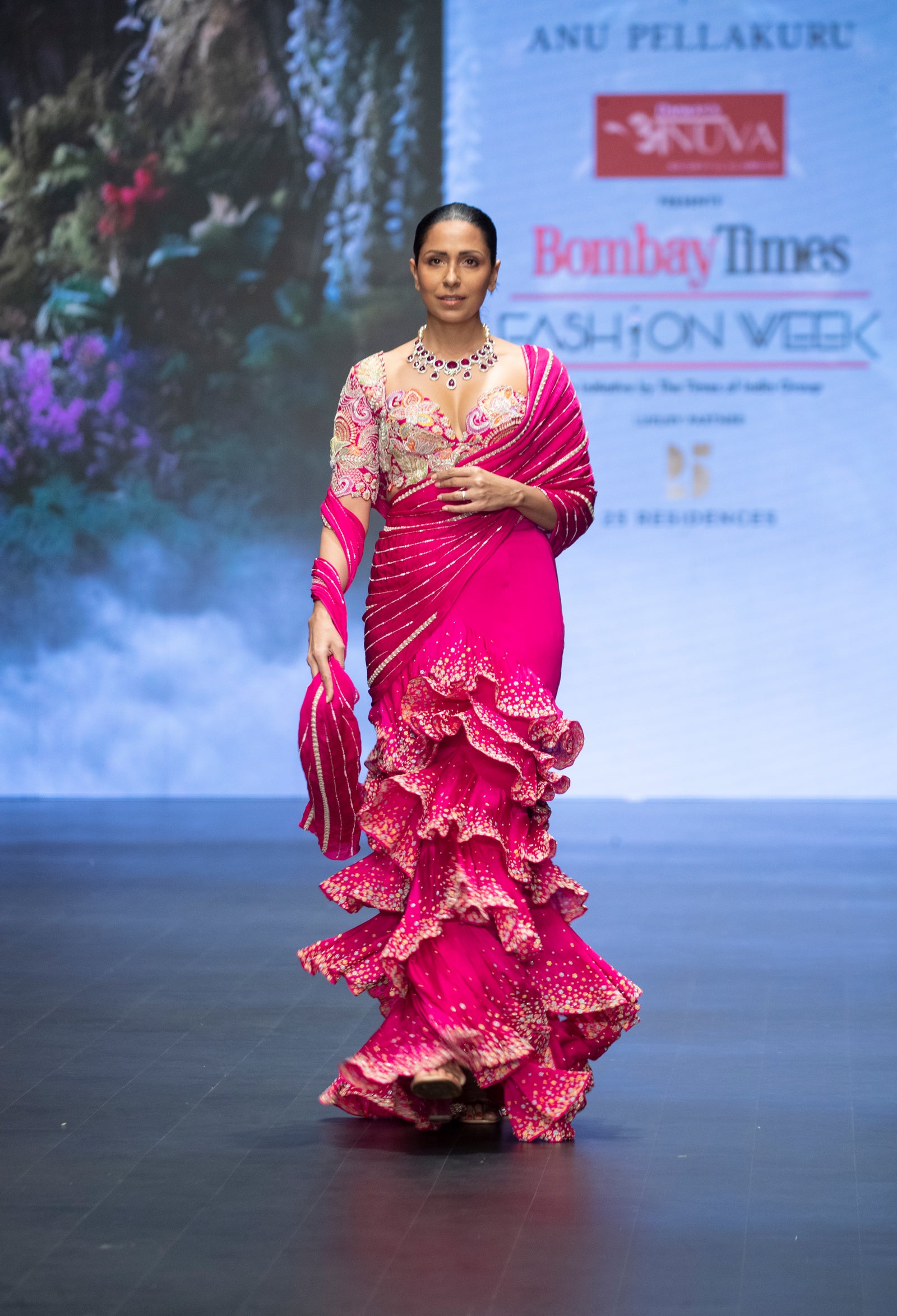 Tarani Pre-Draped Saree Set