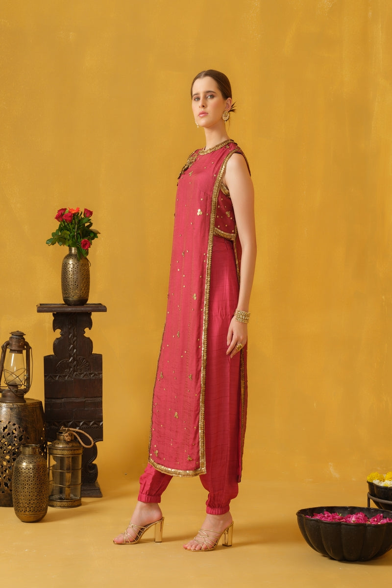 Close Neck Below Knee Sleeveless Kurta
