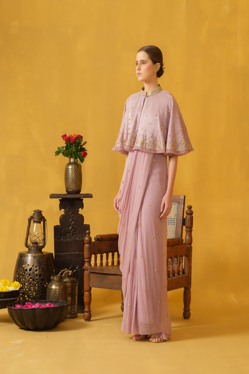 Full Length Sleeveless Concept Saree