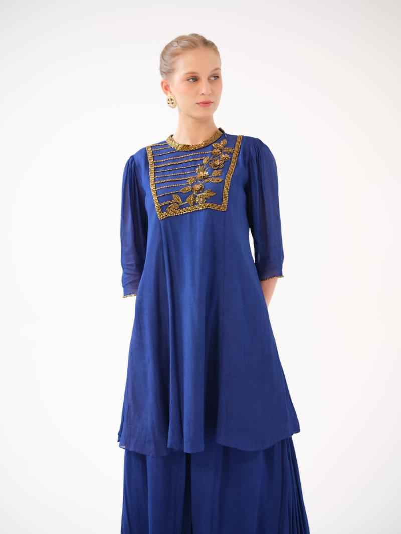 A chinon kurta with a hand-embellished yoke