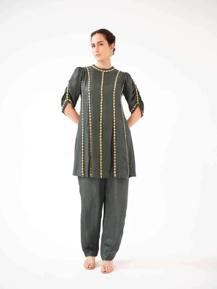 A twill kurta with gold bead embroidery