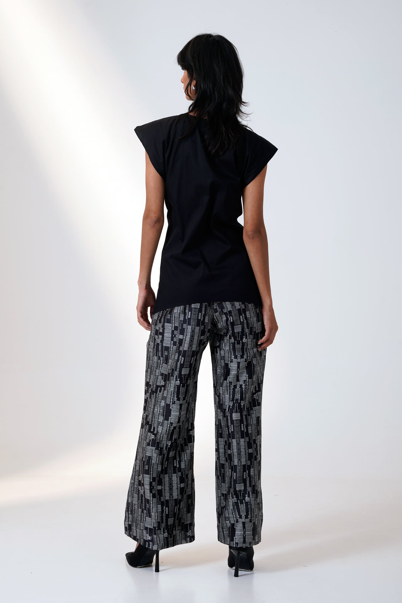 Martina - Martina I - Bow Clutch Top With Printed Bell Bottoms
