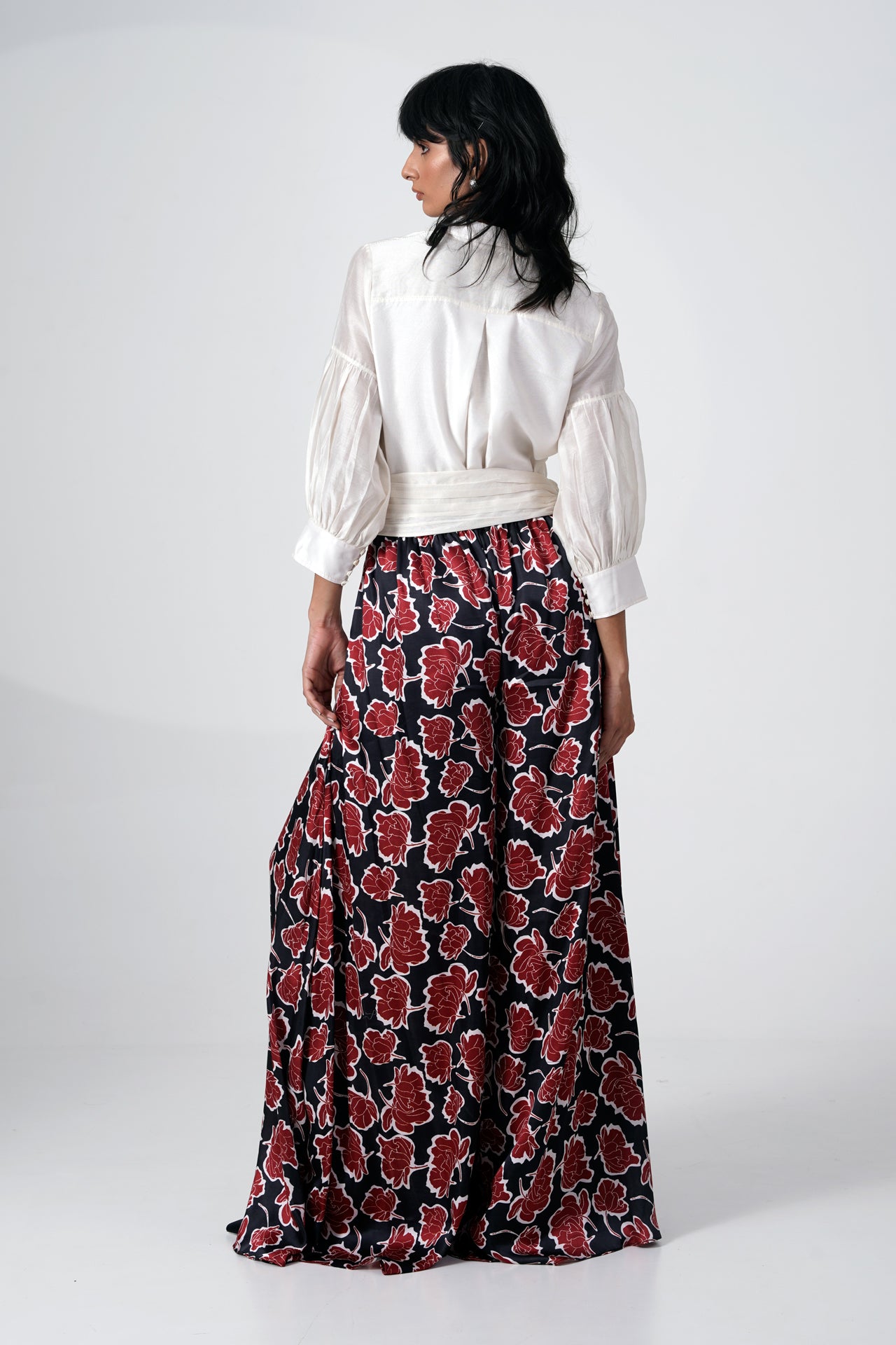 Filipina - Shirt With Gathered Belt And Divided Skirt