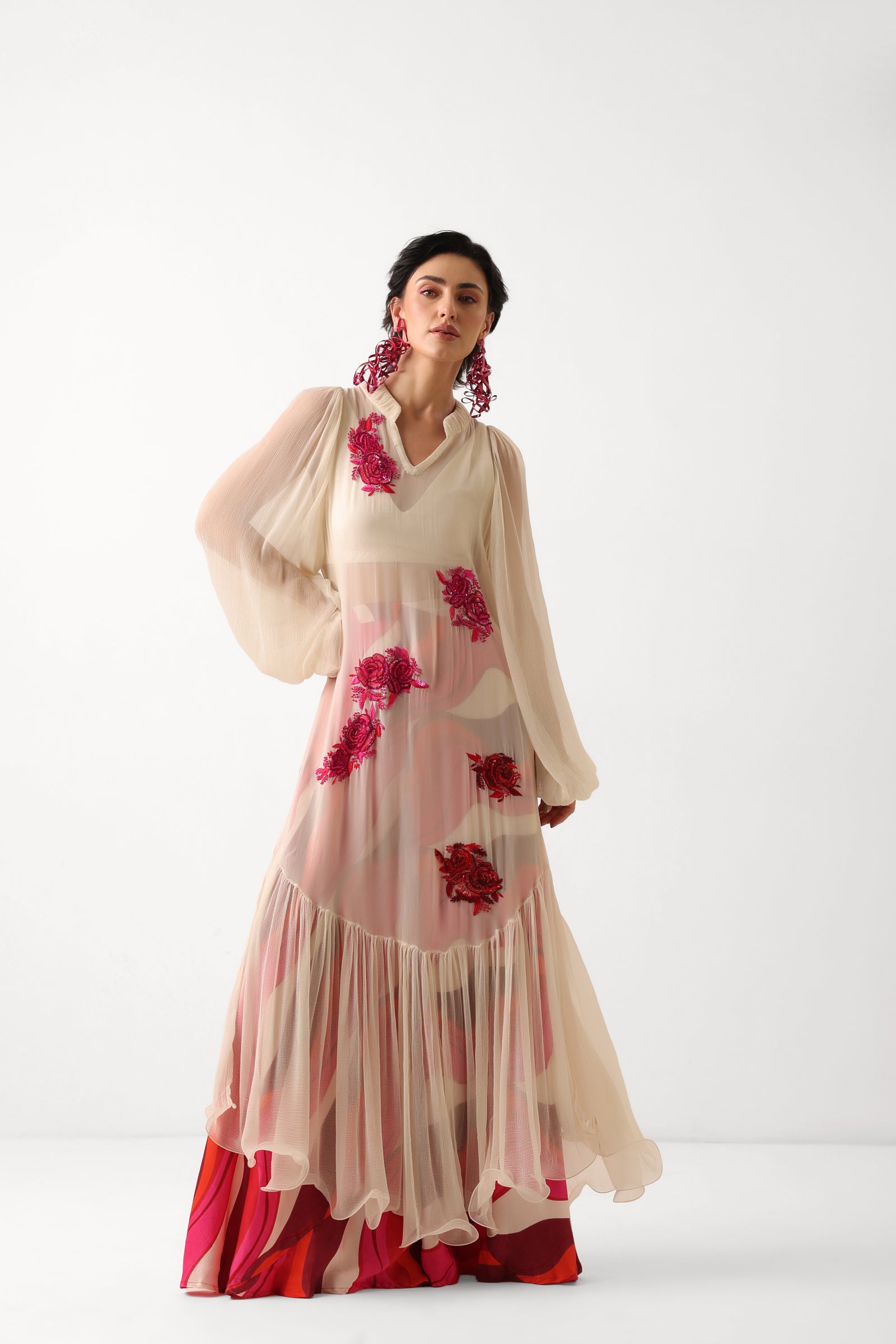 The Indie set with rose motifs