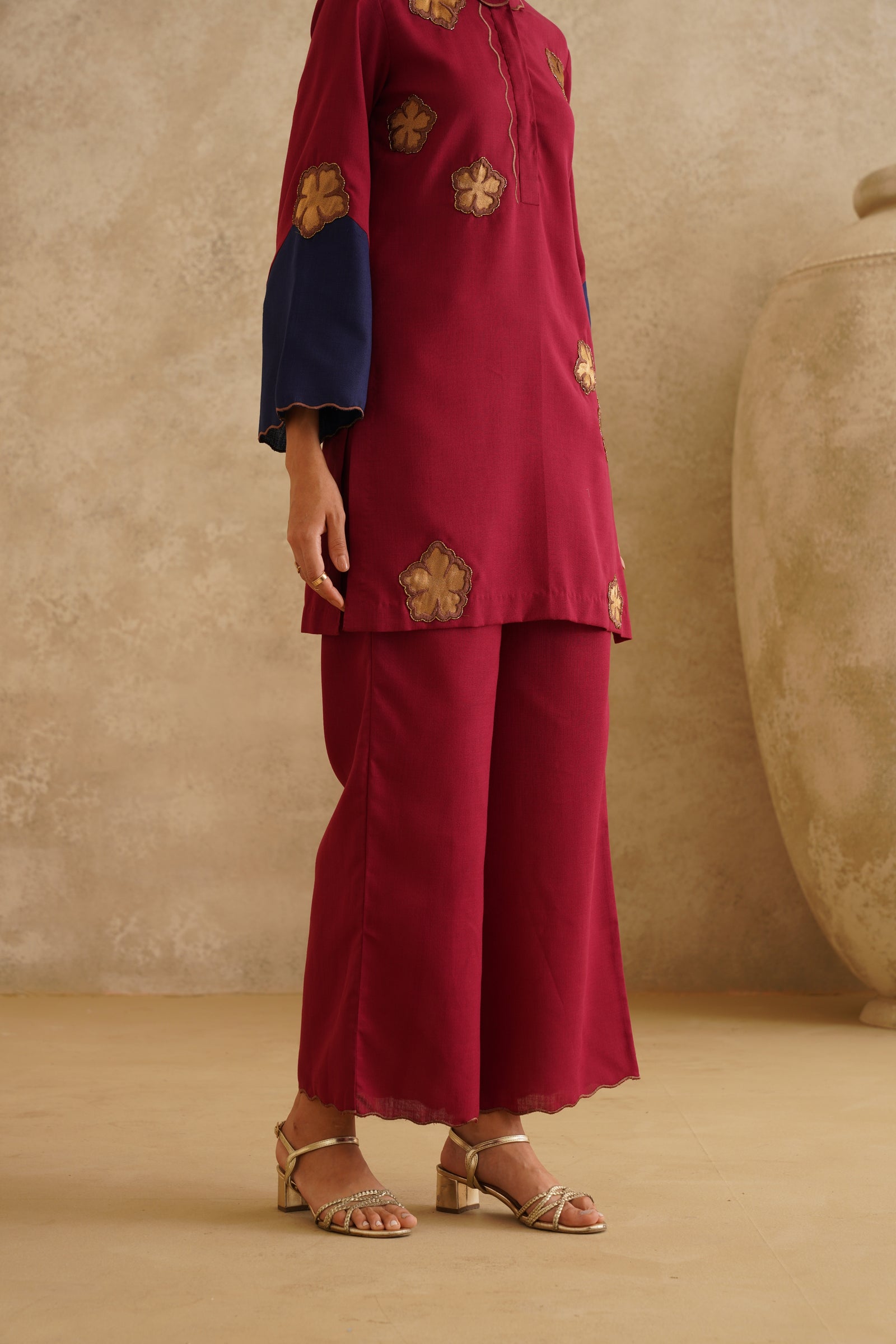 Maroon Metallic Flower 
Tunic Set