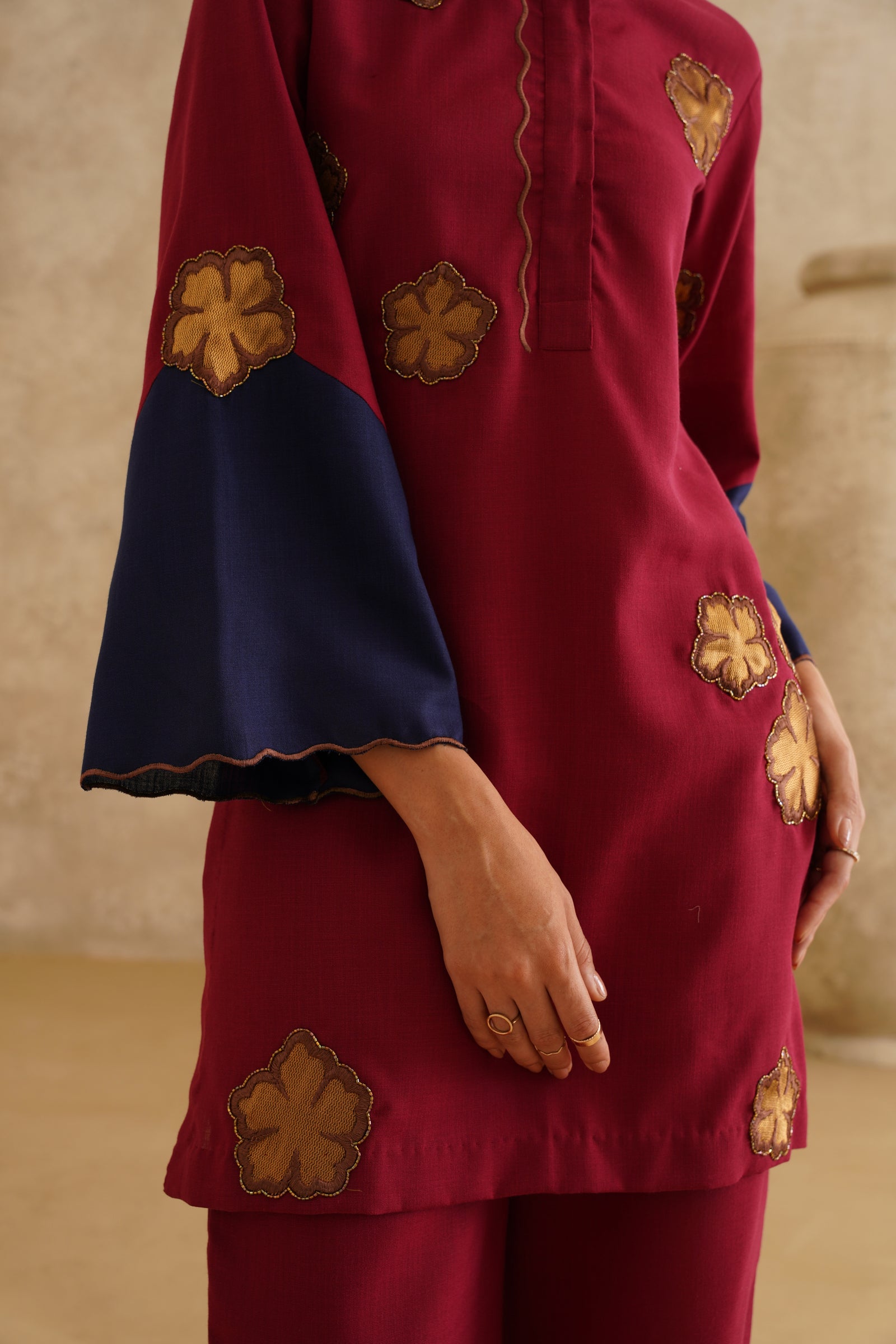 Maroon Metallic Flower 
Tunic Set