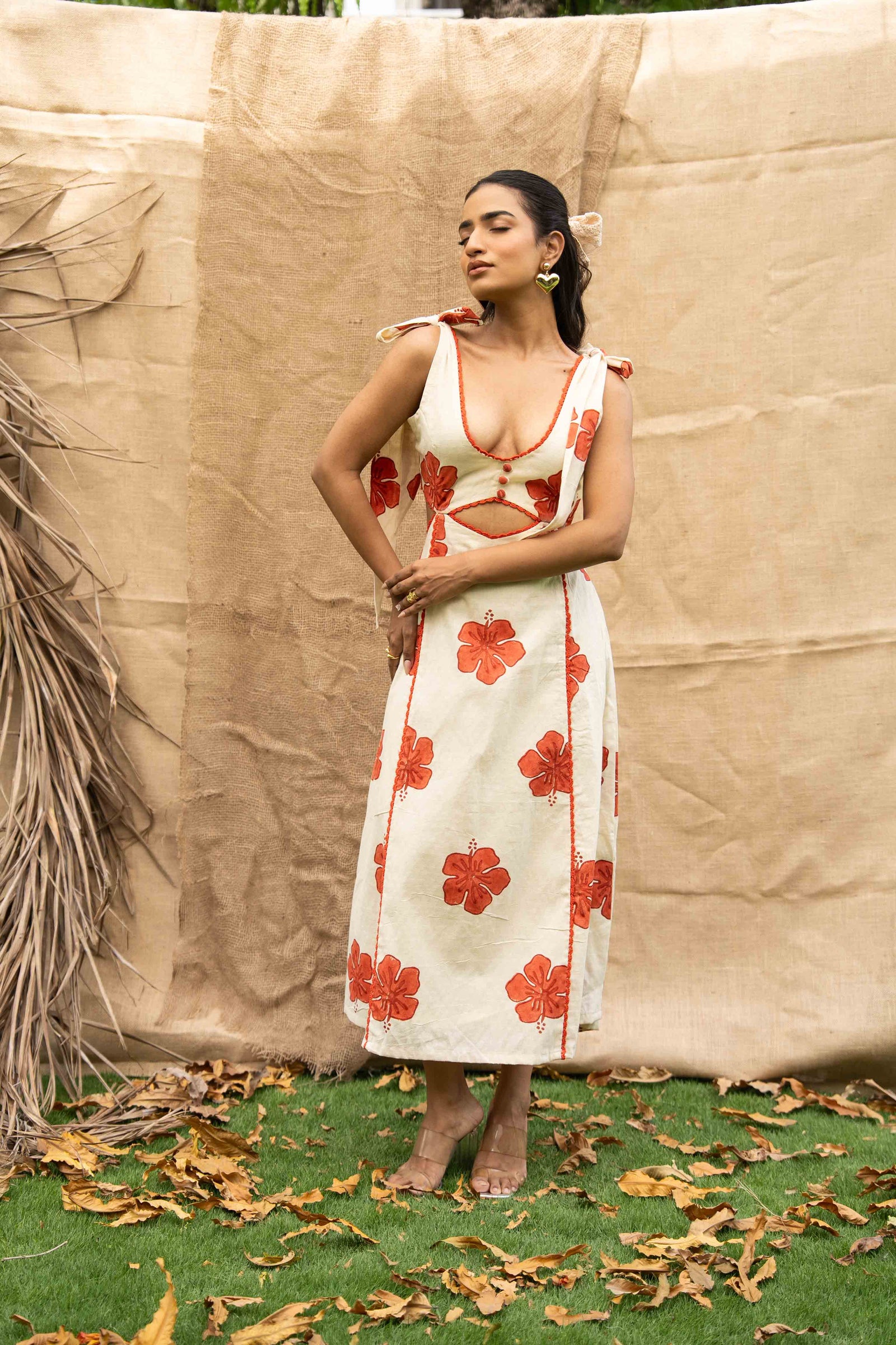 Julia Midi Dress Gives A Perfect Summer Vacation Vibe