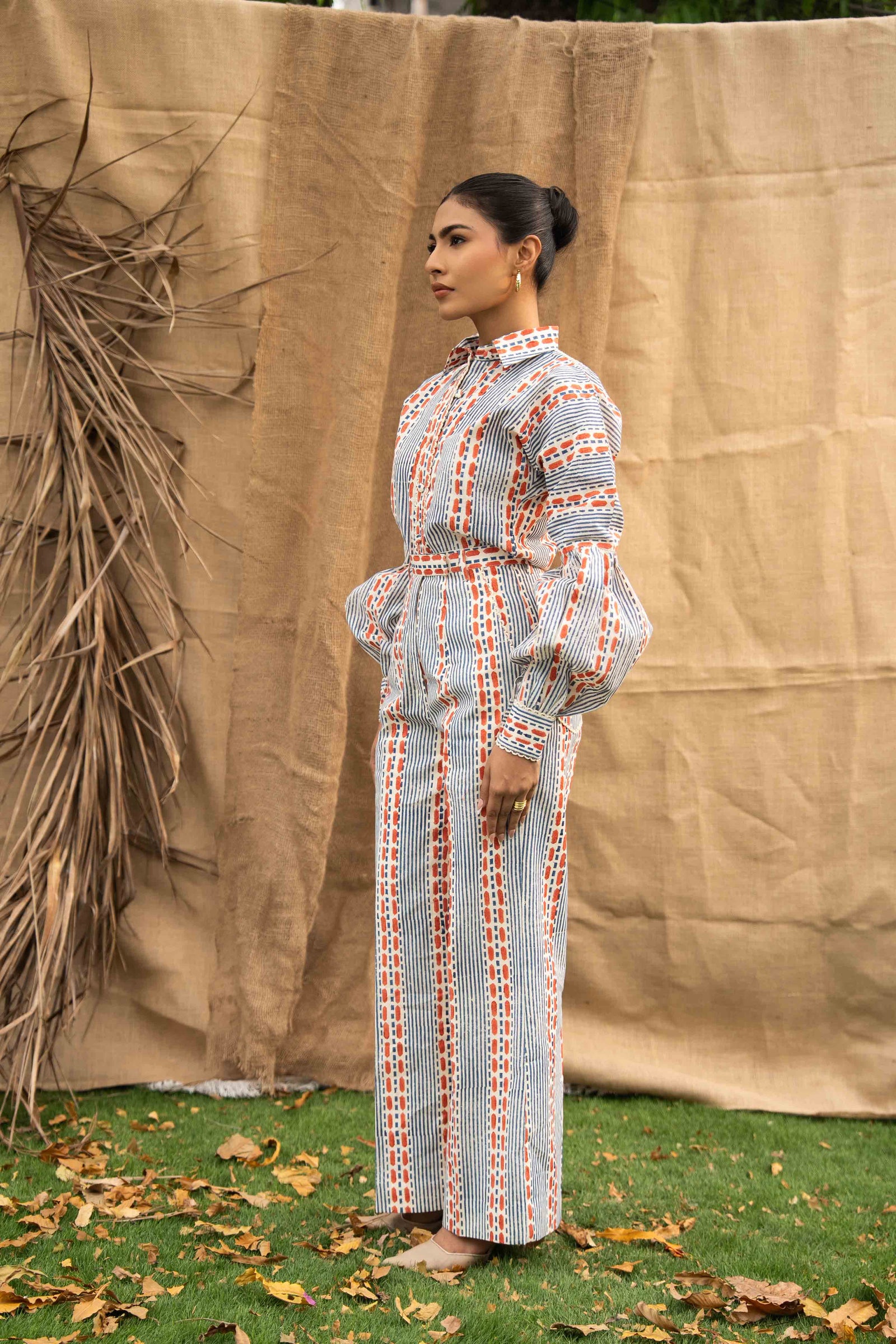 Geometric Coord Set Consists Of Printed Shirt With Fit