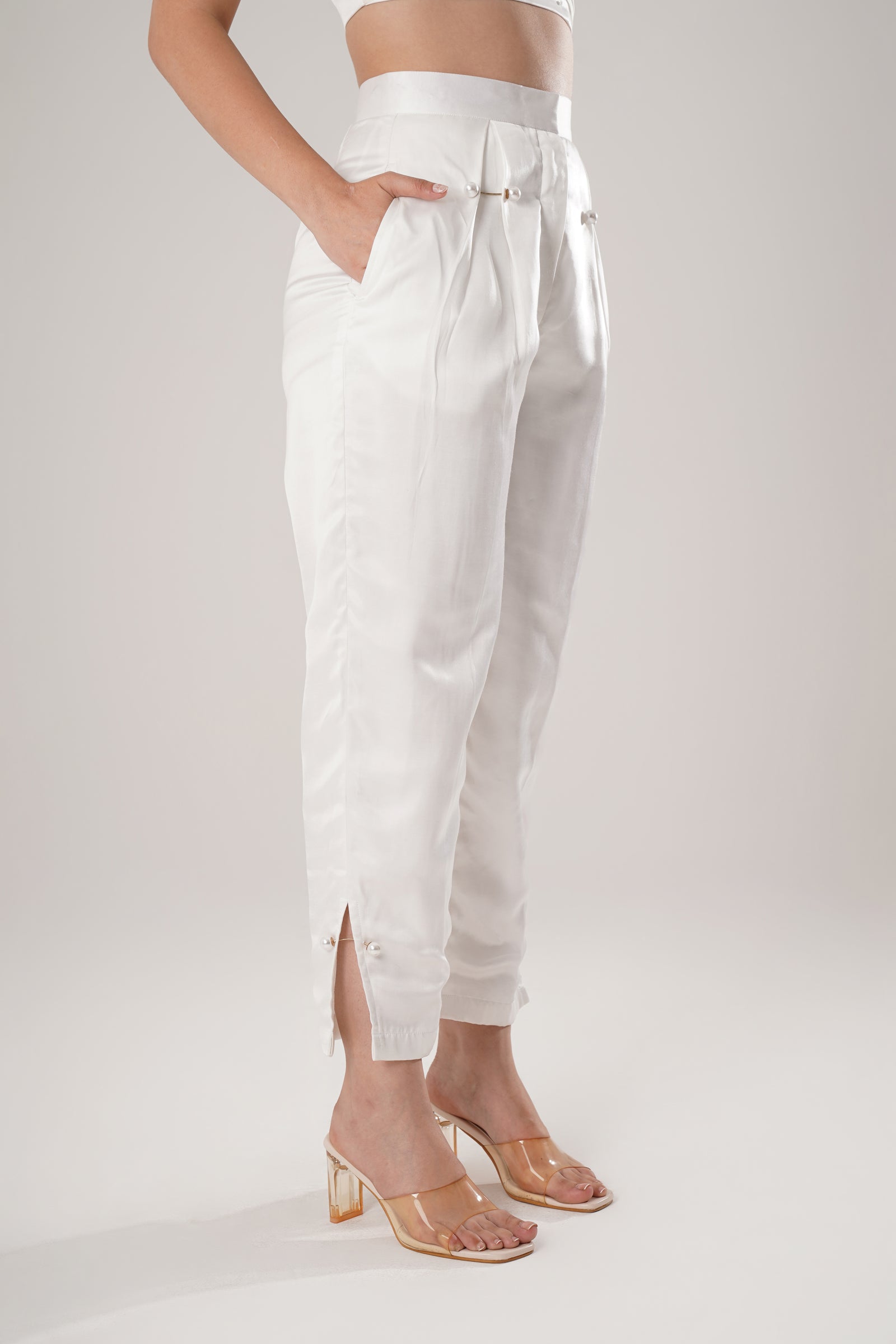 Effortlessly Chic Narrow Trousers White