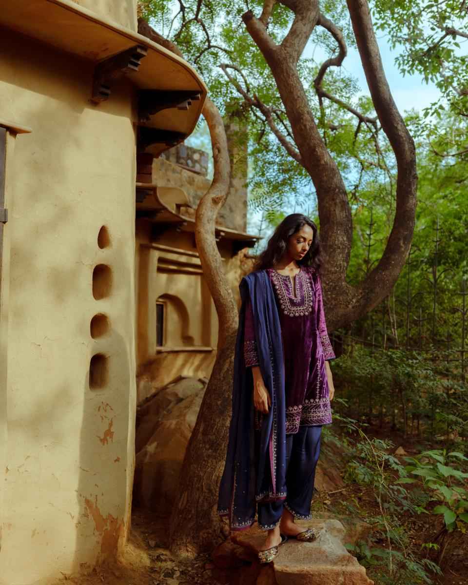 Purple Velvet Kurta Set with Patra Embroidery and Navy Accents