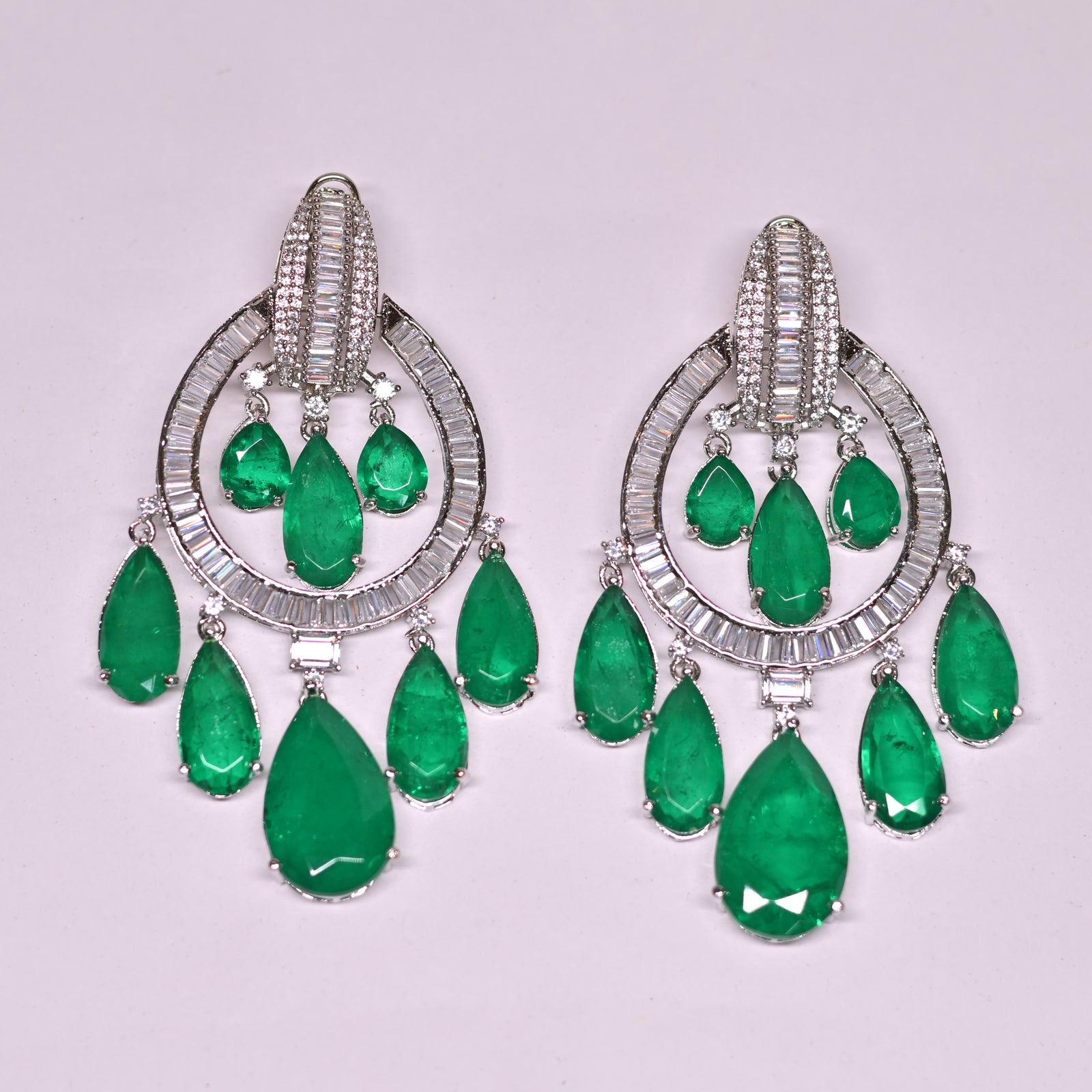 Luxe Radiance Chandeliers- Green