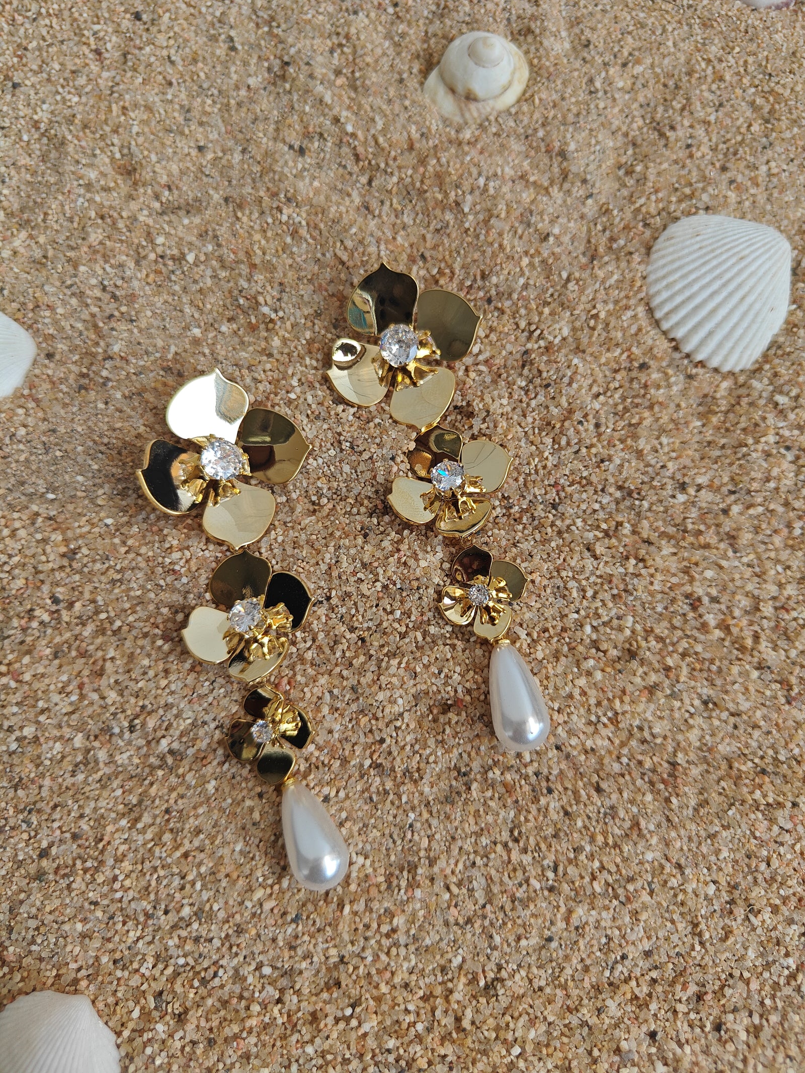 18K Gold Tone Plated Pearl Earring