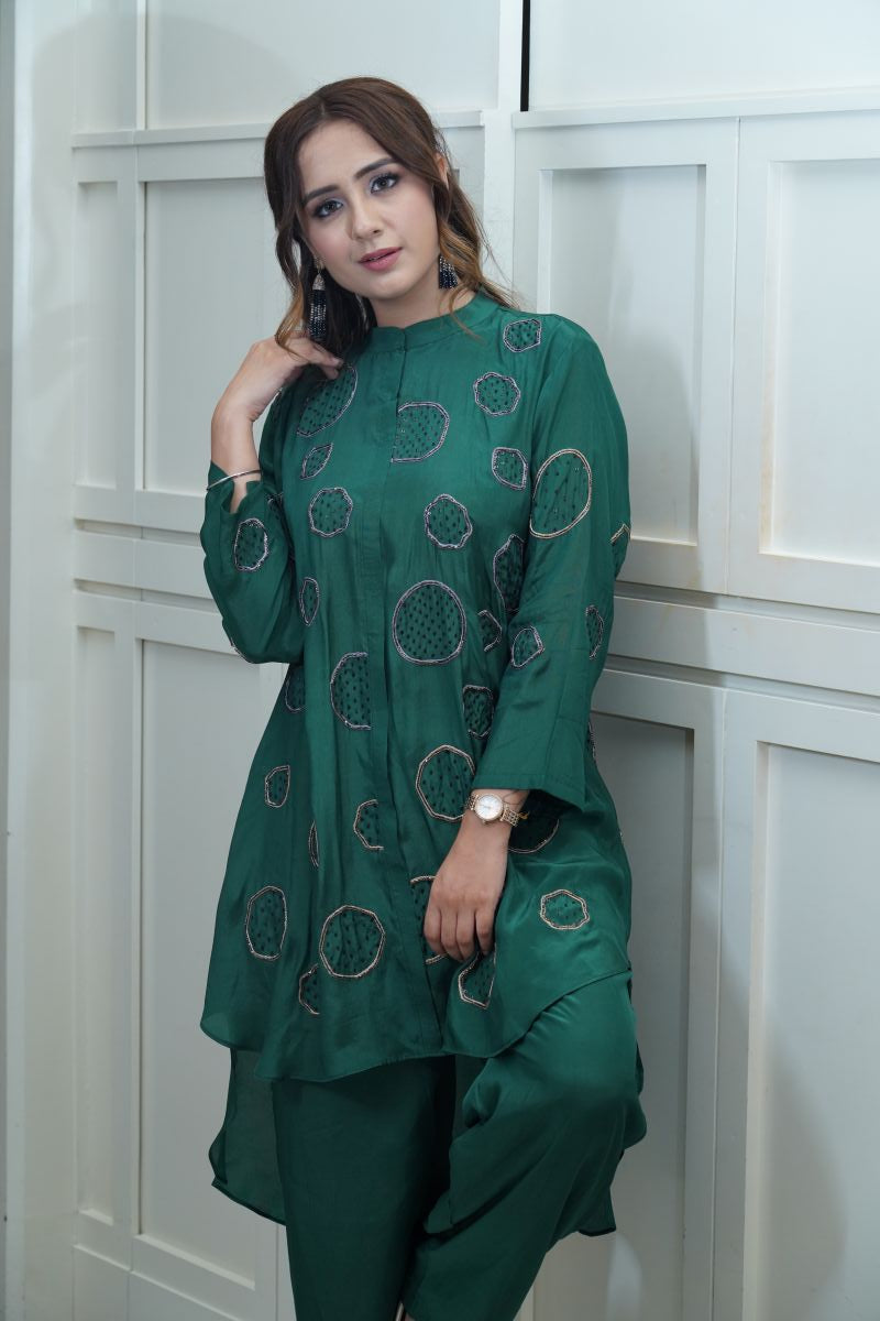 The Front And  Back And With Crepe Pants