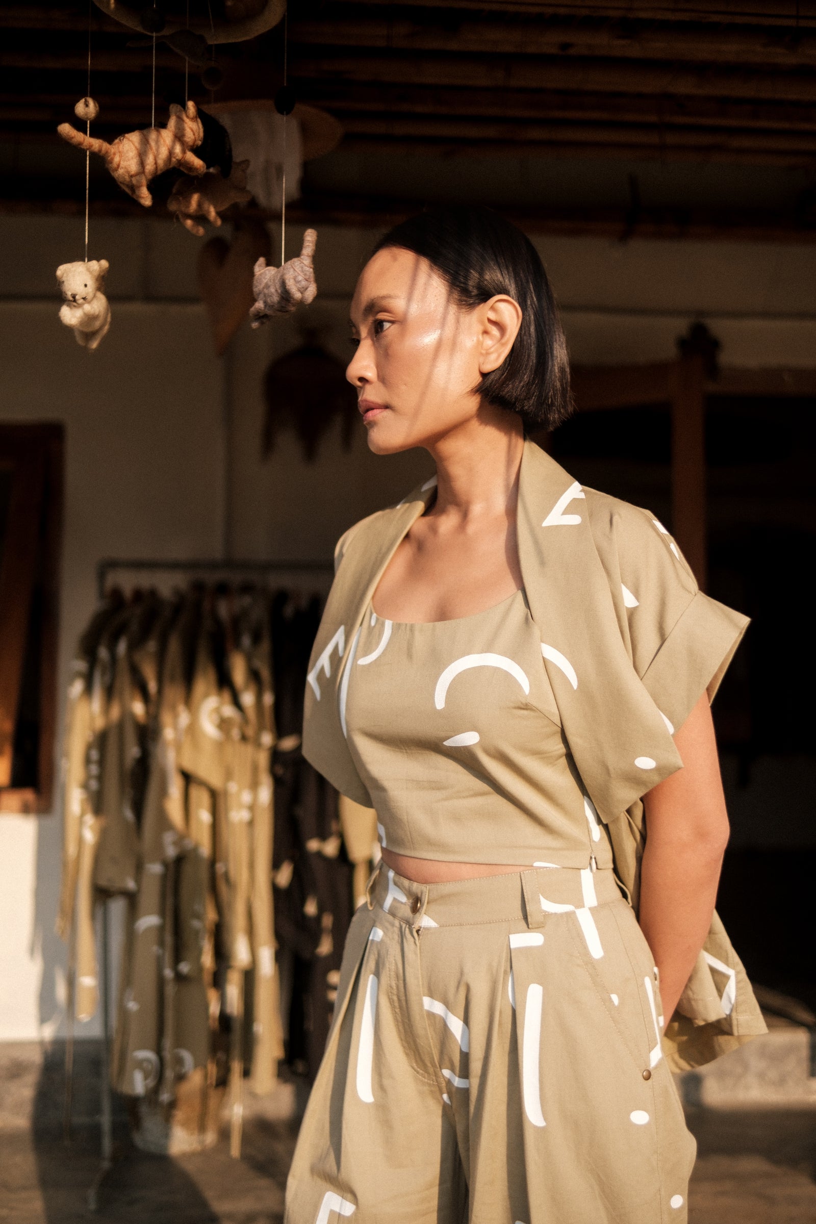 Berlin Shawl collar Top