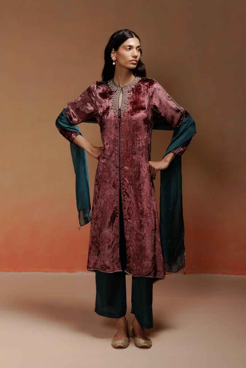 Wine Kurta Set with Contrast Bottom and Embellished Organza Dupatta