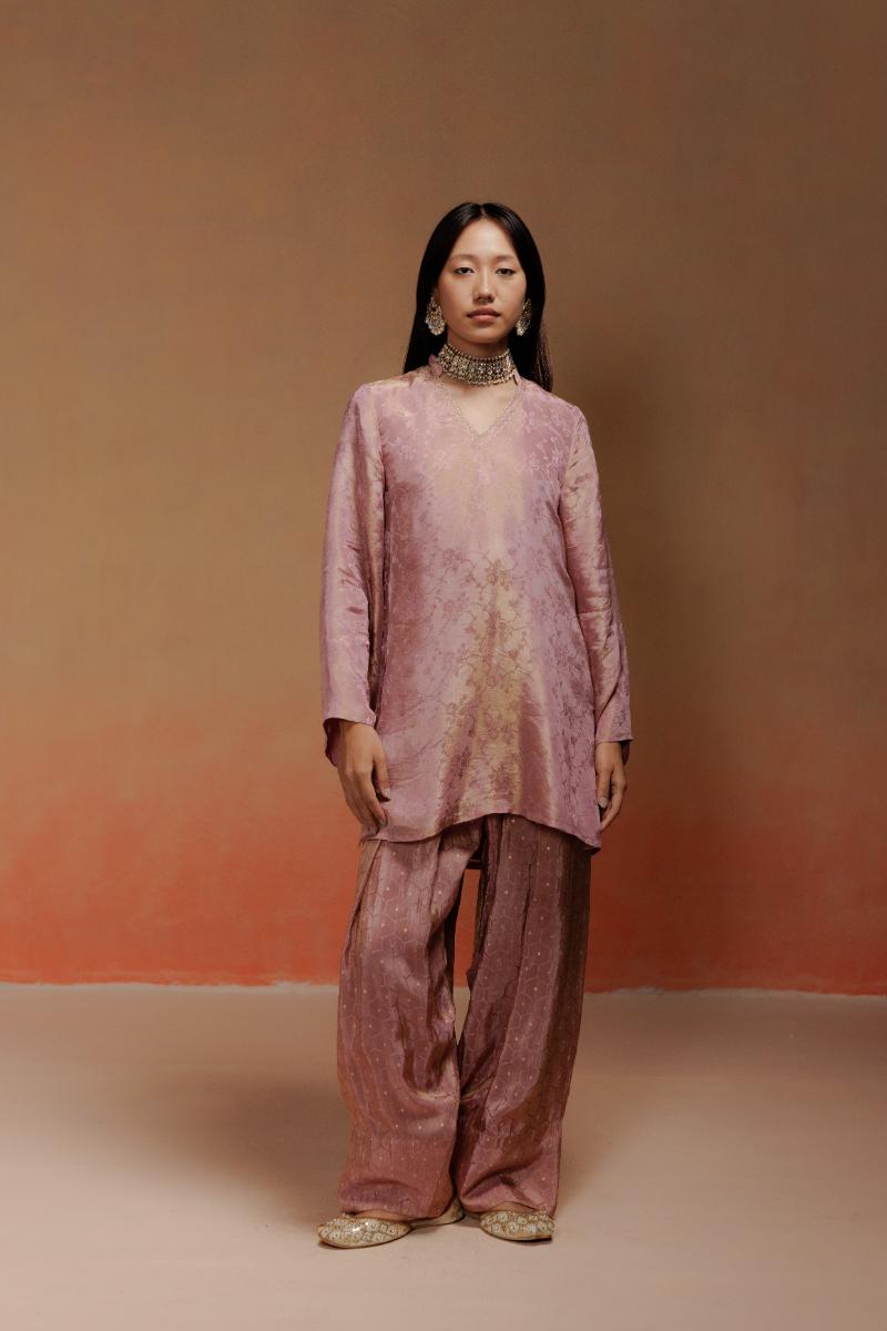 Pink Jacquard Co-ord Set with Zari Highlights