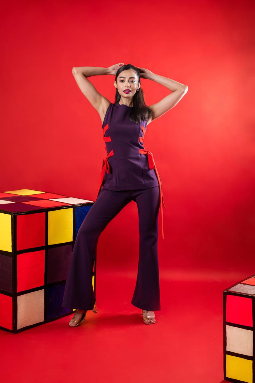 Co-ord Set With White Tie Up & Straight Pant.