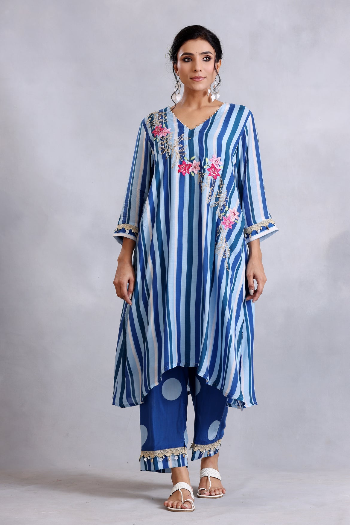 Blue embroidered kurta