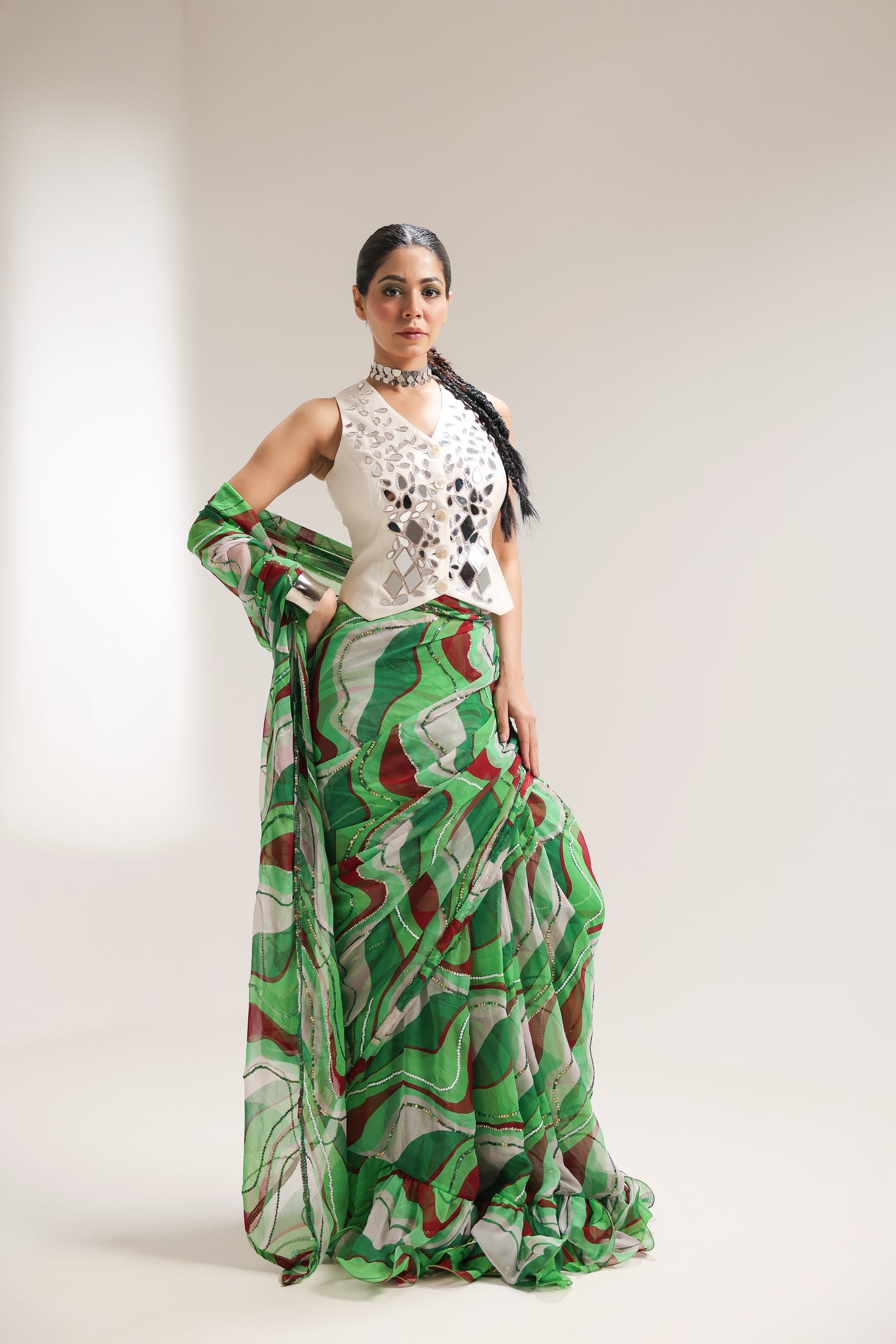 The lush green lehar saree with swagger koti