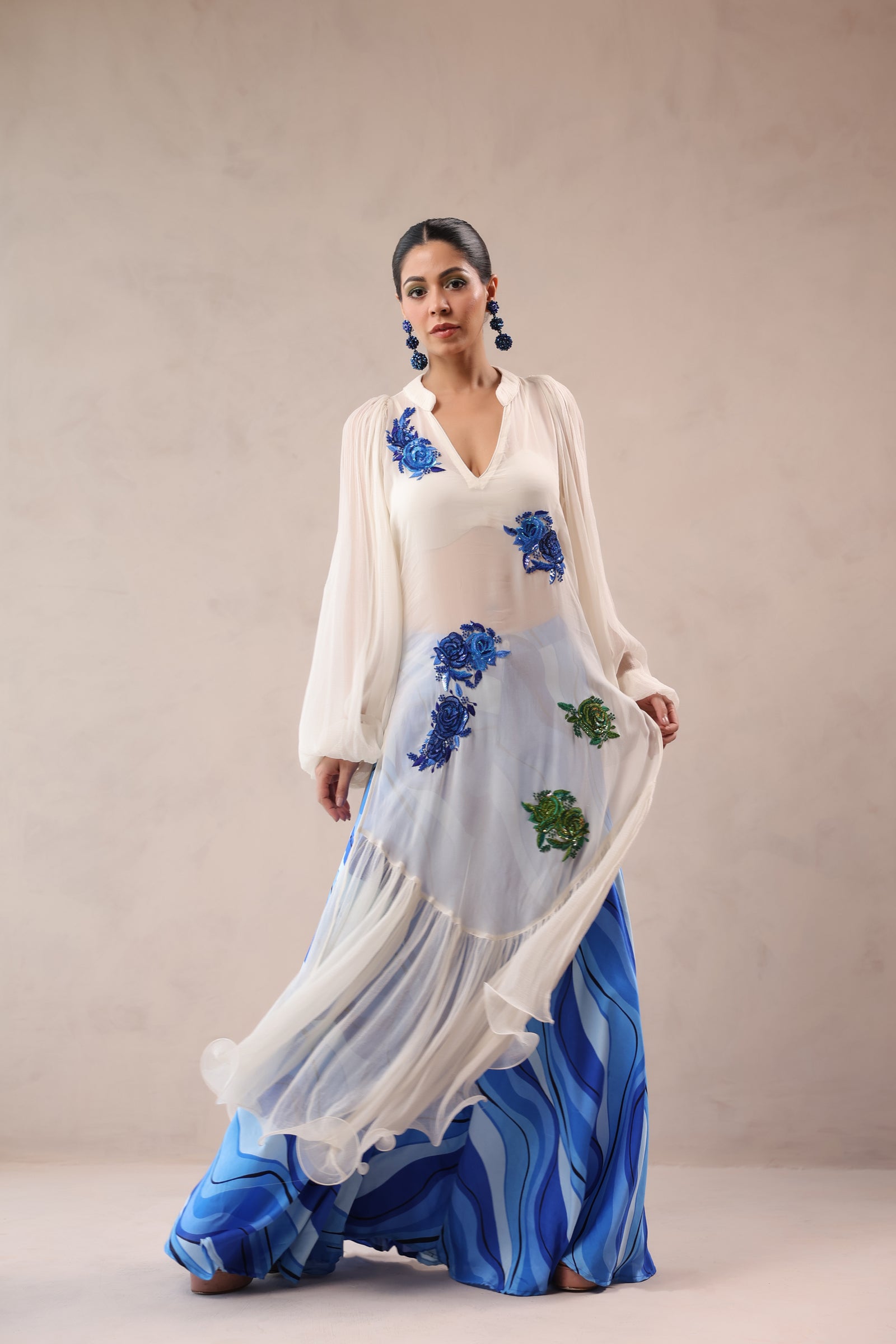 The Indie set with rose motifs