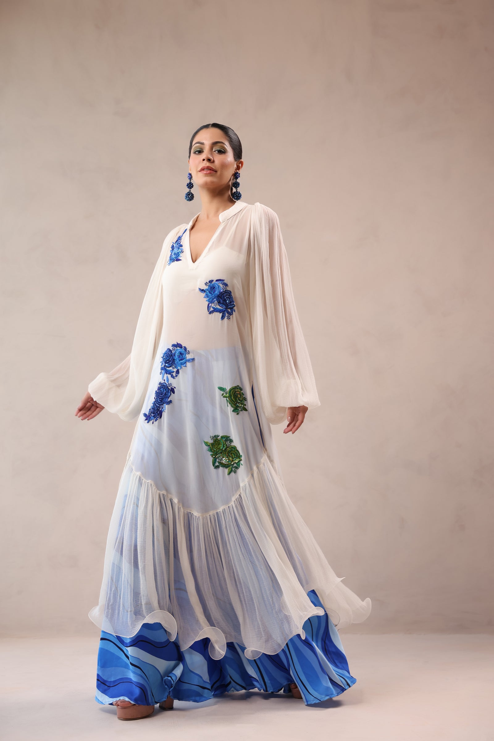 The Indie set with rose motifs