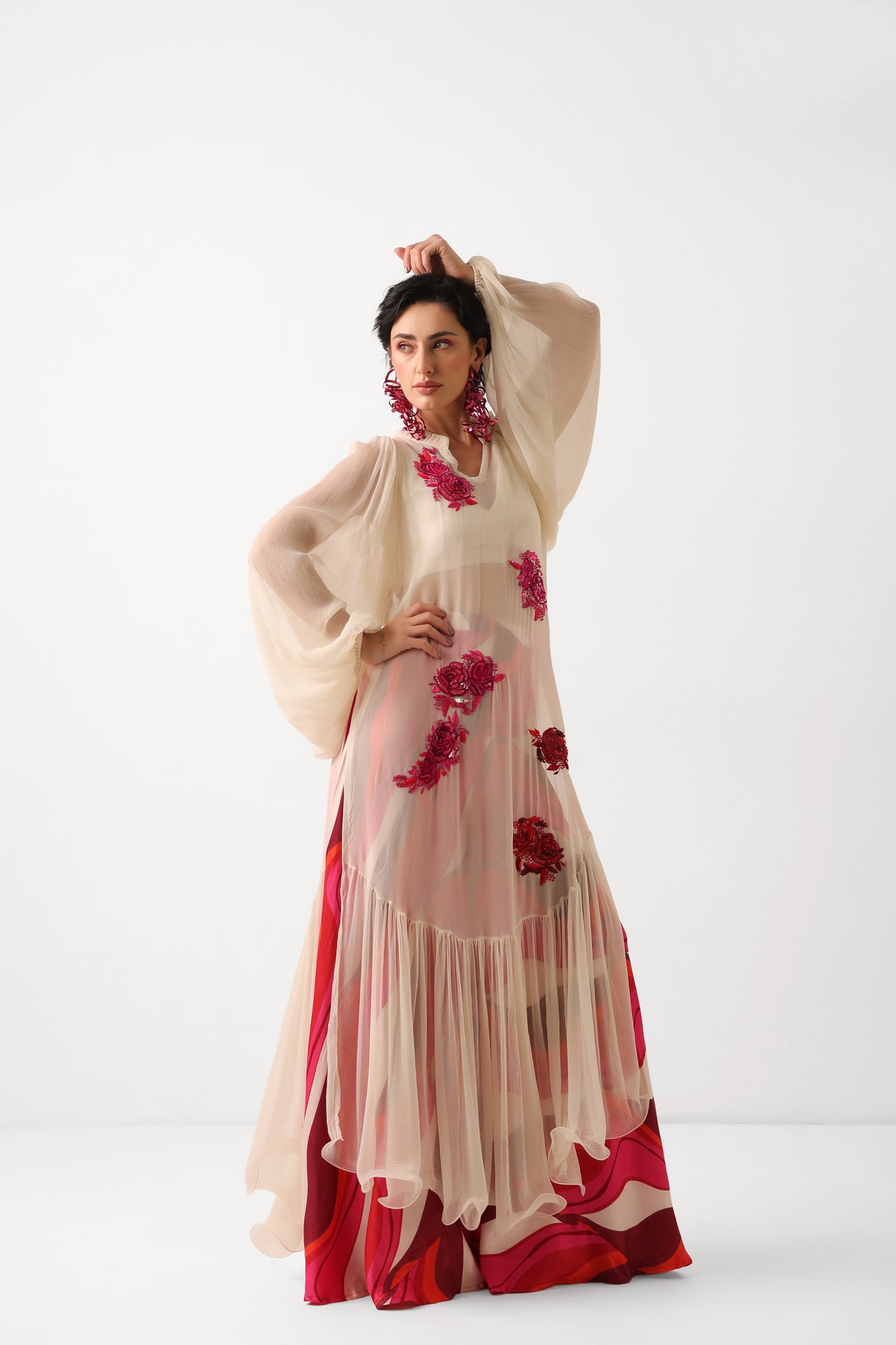 The Indie set with rose motifs