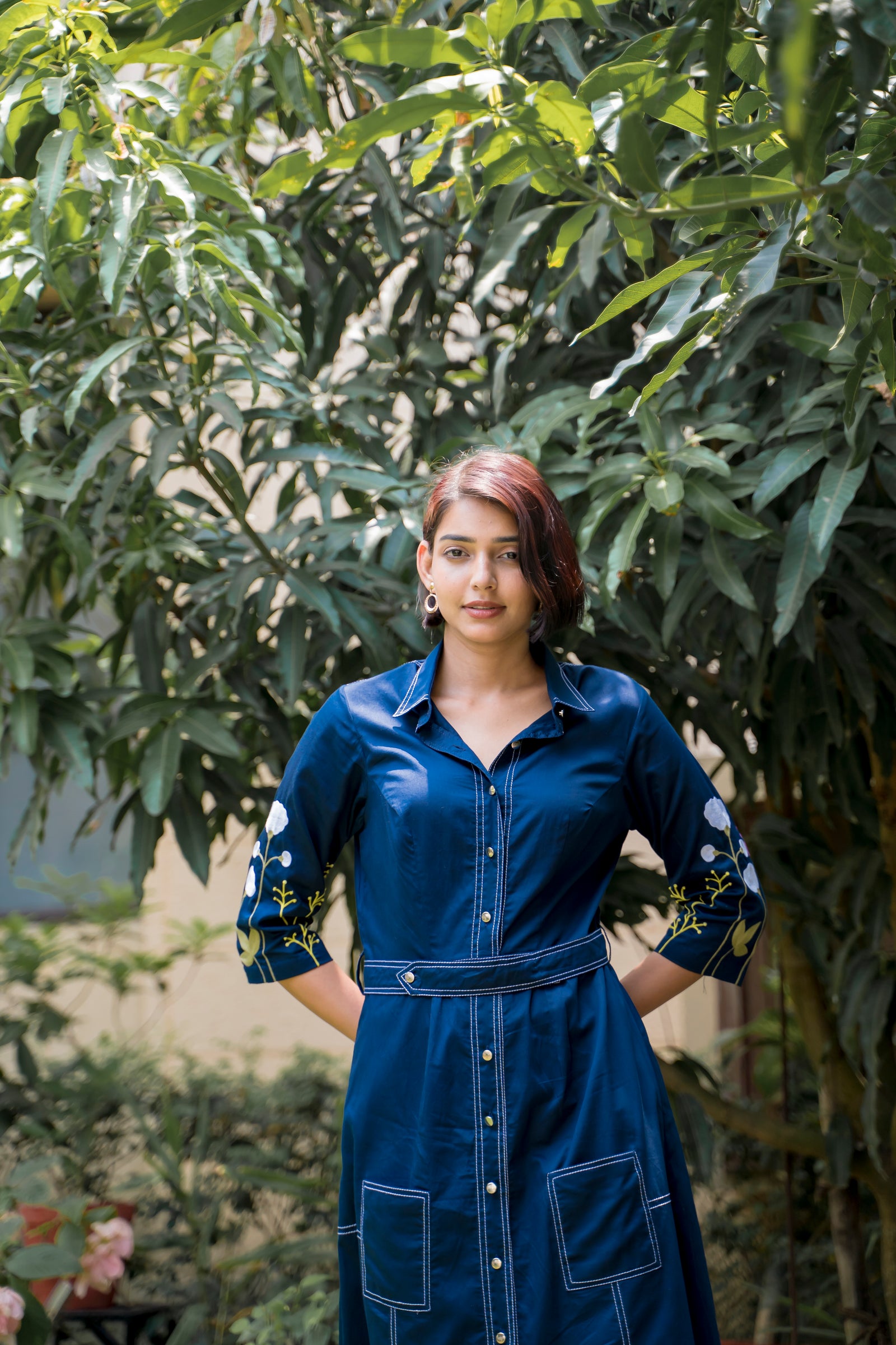 Cromatic Thread Sleeve Dress