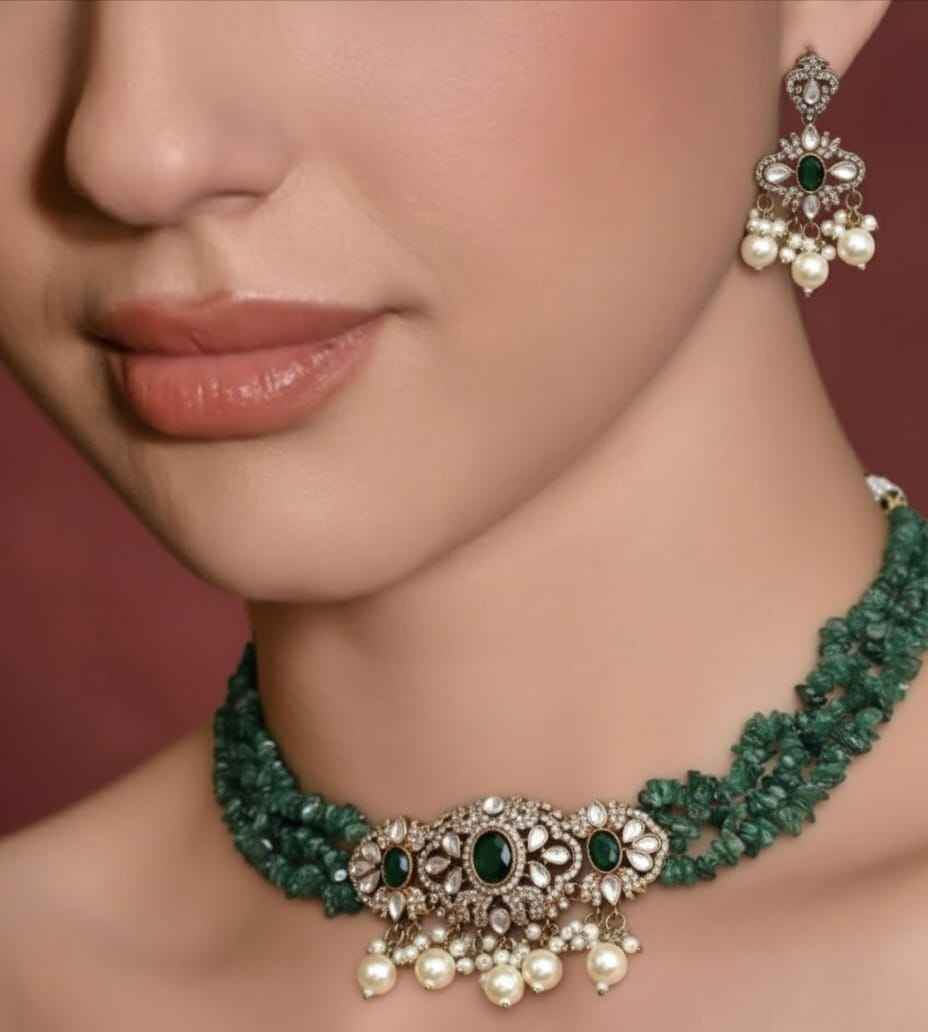 Emerald Majesty Choker Set