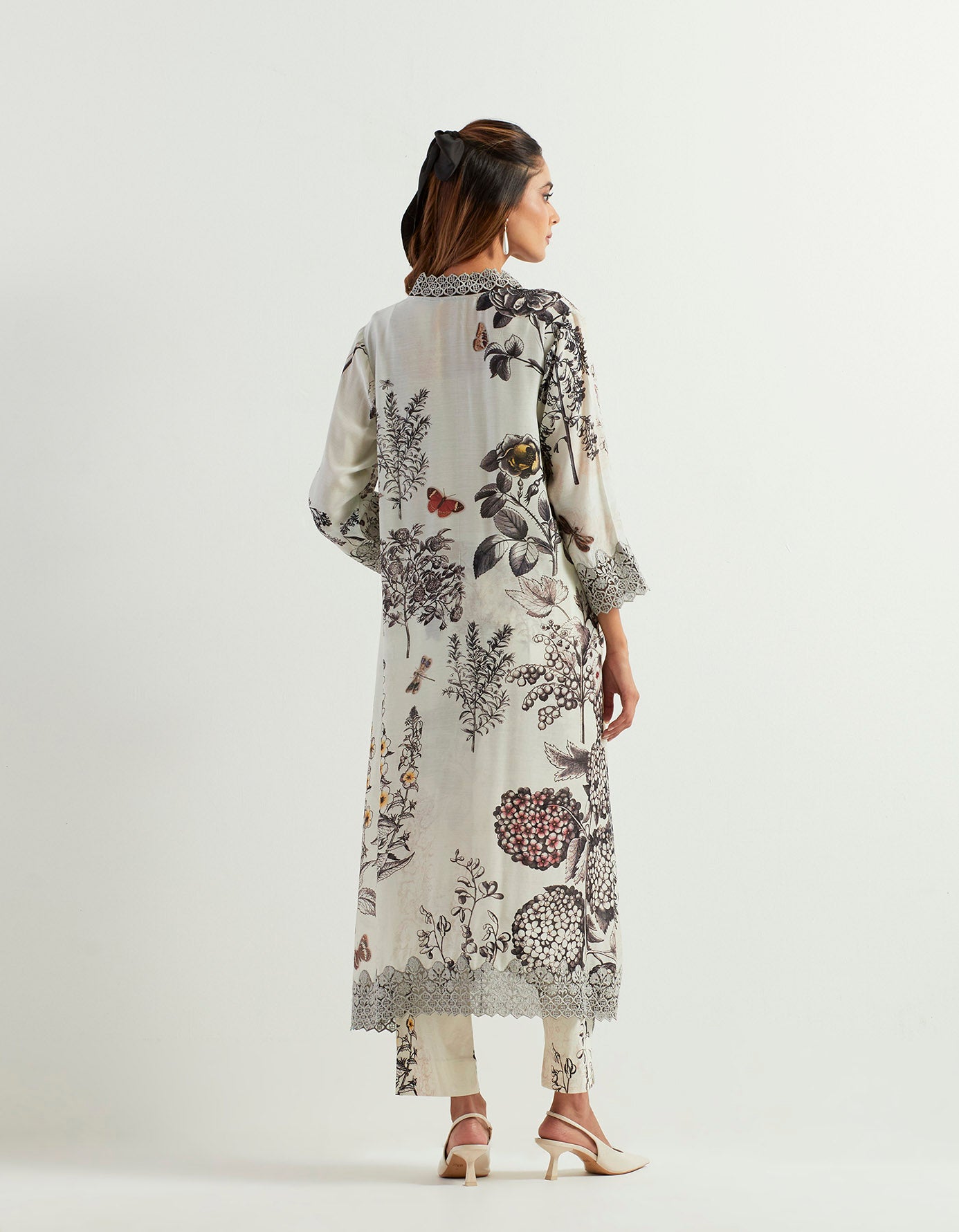 Saaya printed tunic with lace details and  stretch cotton pants