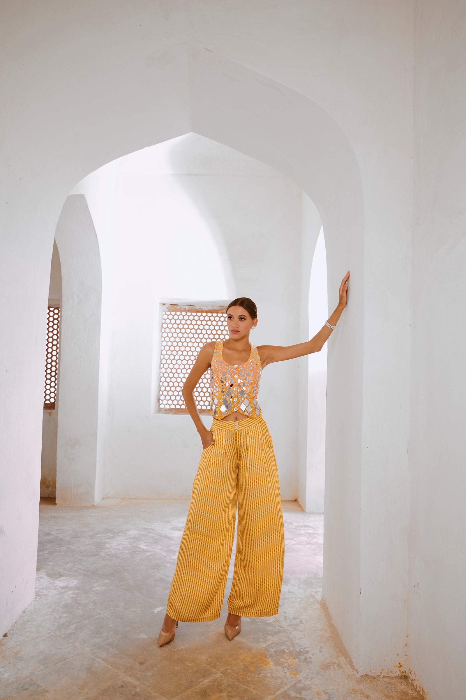 Gulbahar Daisy Yellow Sheesha Koti & loose Pant set.