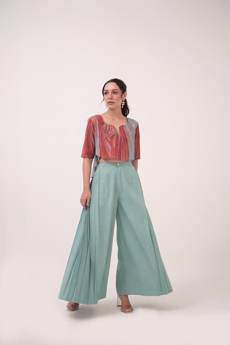 Pleated Denim Flared Pants
Teal