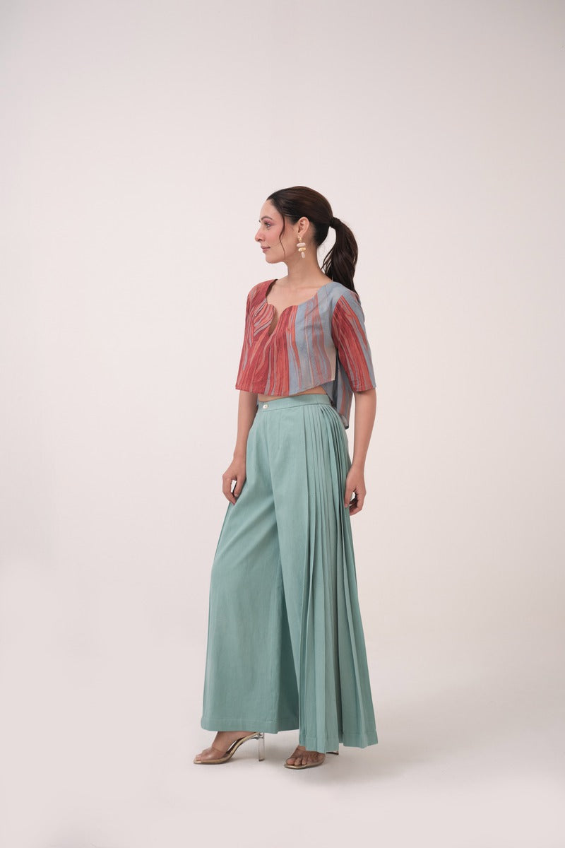 Pleated Denim Flared Pants
Teal