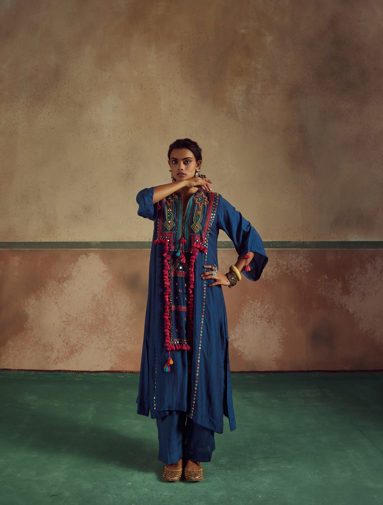 blue embroidered jhola kurta set