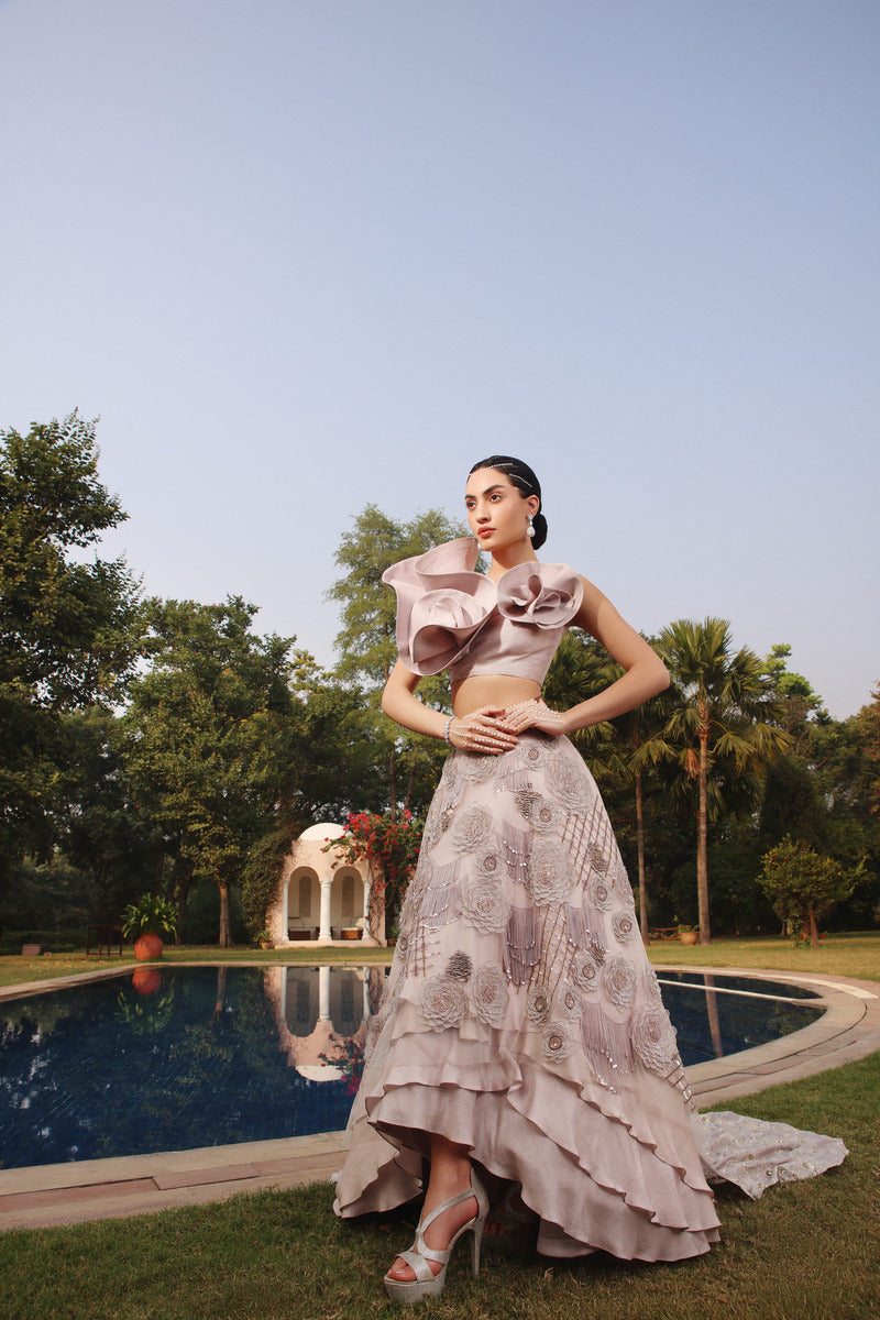 An Extravagant Dress in Pearl Grey - AJILIYAA Pearl Grey / L An Extravagant Dress in Pearl Grey - AJILIYAA Pearl Grey / L